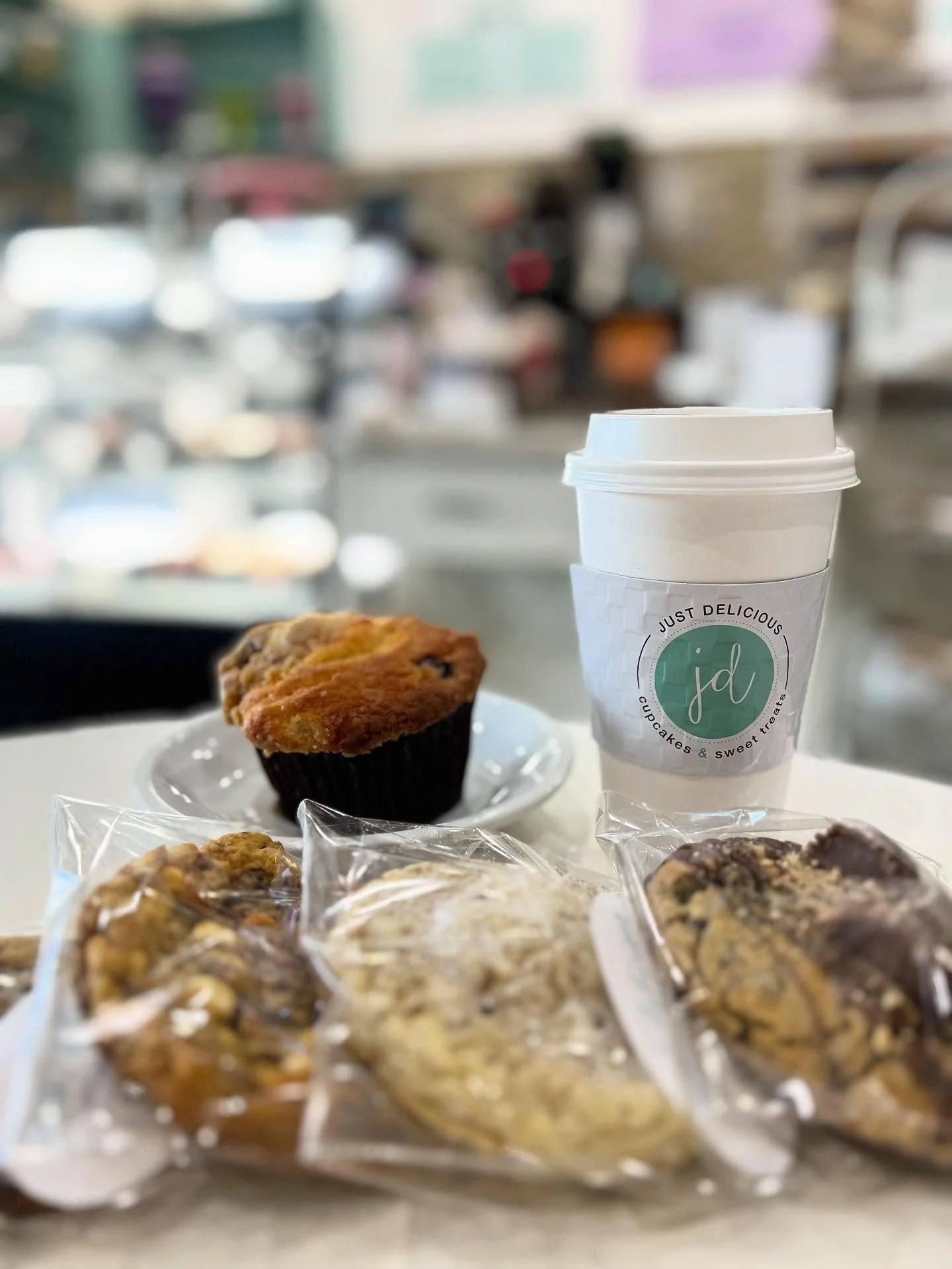 We don&rsquo;t gatekeep happiness&hellip; but we do stuff it inside a cookie 😋
Grab your favorite stuffed cookie + coffee and call it self-care.
#JustDelicious #CookieLove #CoffeeBreak #SweetTreats