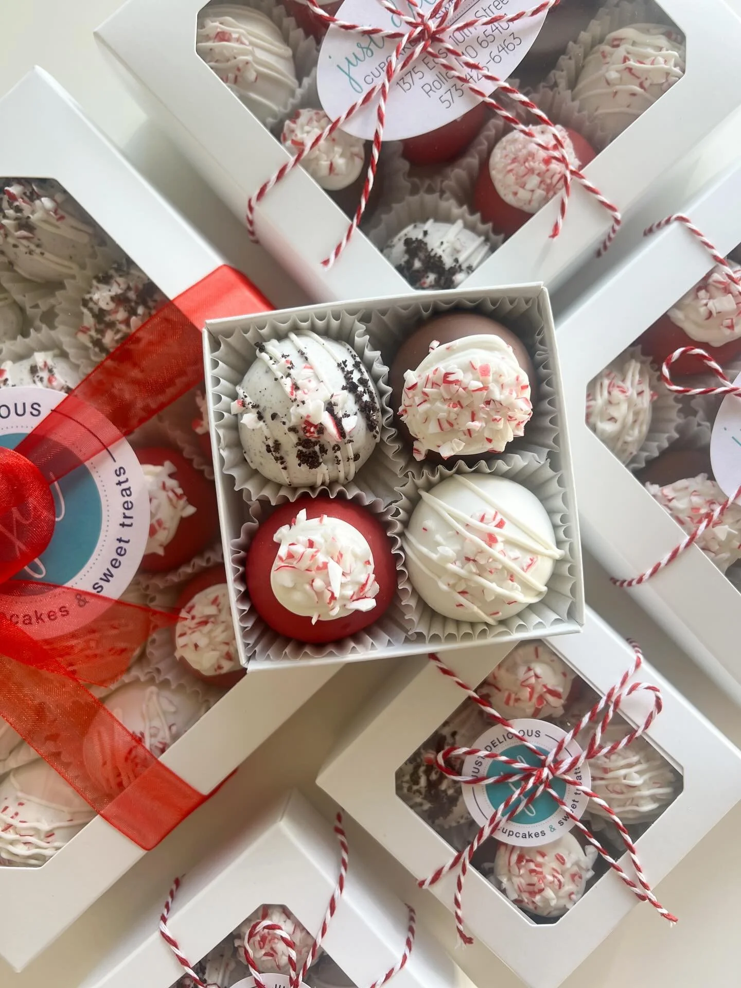 Peppermint season is HERE! 🎅❄️ Our Peppermint Lovers Cake Truffle Box is officially out -chocolatey, minty, gift-ready, and perfectly festive. Available now!#JustDelicious #CakeTruffles #PeppermintLovers #ChristmasTreats #HolidayGifts #BakeryLove #S