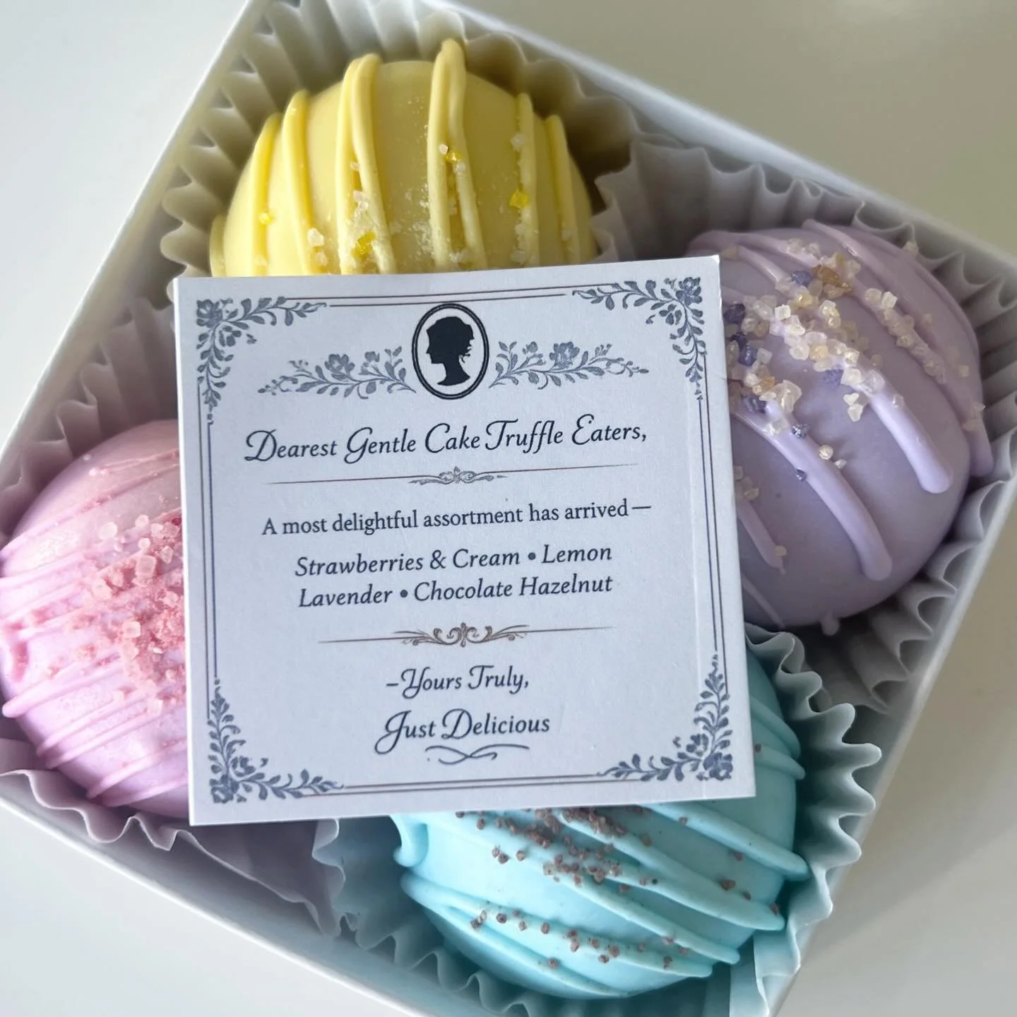 Bridgerton lovers&hellip; this one&rsquo;s for you 💐
These cake truffles are scandalously good and absolutely fit for afternoon tea.
Which flavor would Lady Whistledown gossip about first? 👀. #BridgertonVibes
#CakeTruffles
#PastelDesserts
#TeaTimeT