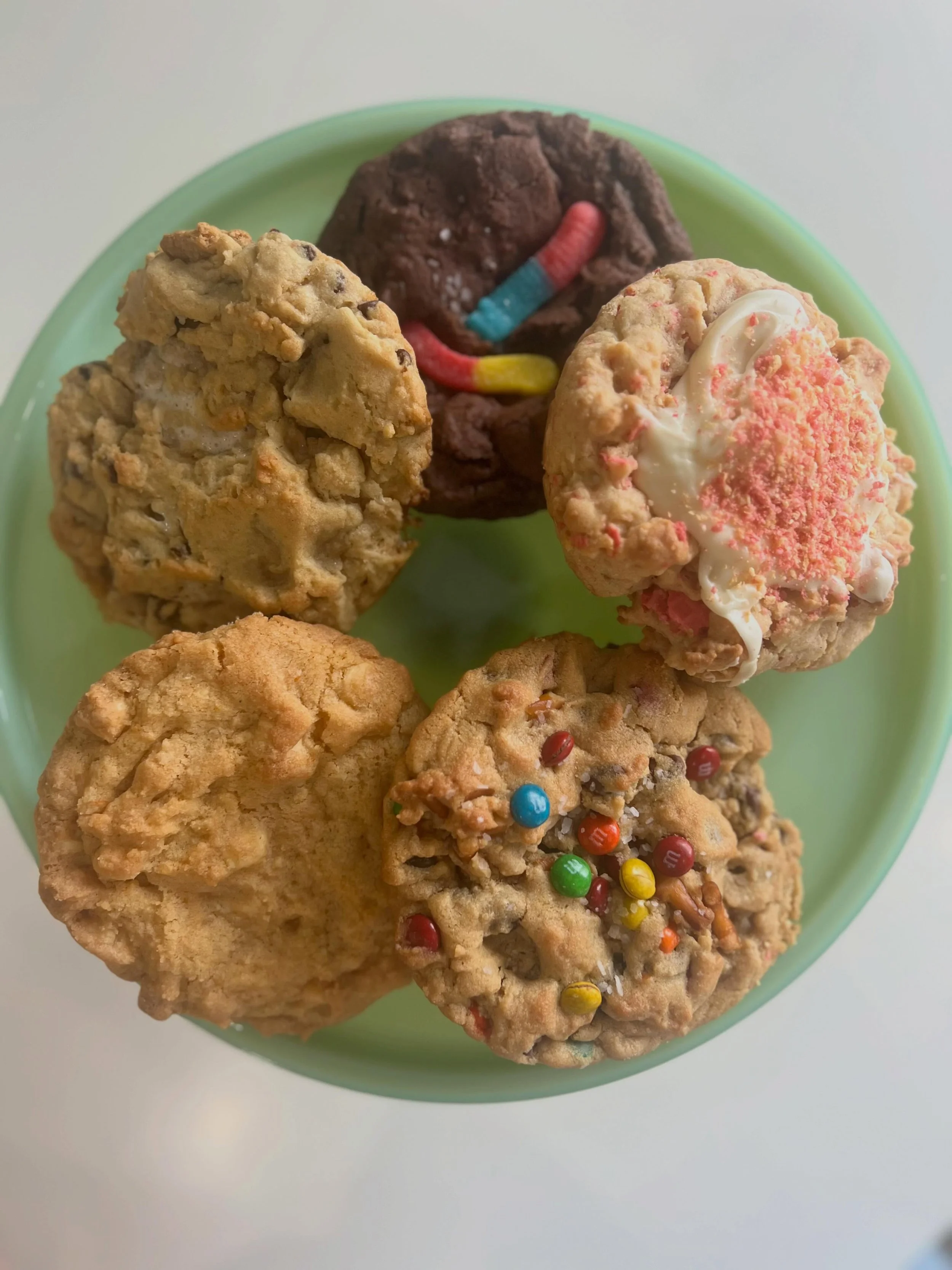 ☀️🏕️ SUMMER CAMP COOKIE BOX 🏕️☀️We&rsquo;re so excited to start doing these weekly themed cookie boxes.

Here&rsquo;s how it works 👇
&bull; Preorders are open NOW
&bull; Orders close Thursday
&bull; Pickup will be Friday + Saturday

Our goal this 