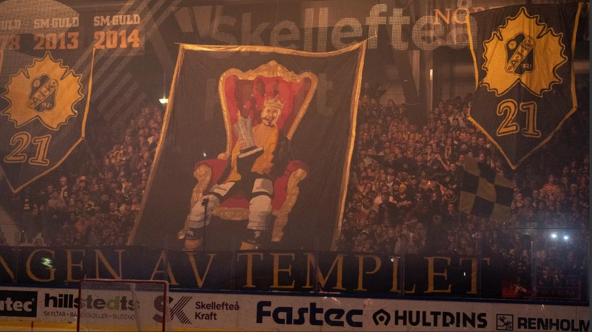2022-09-17 Hemmapremiär och Jimmie Ericssons tröjhissning. "Kungen av templet"
