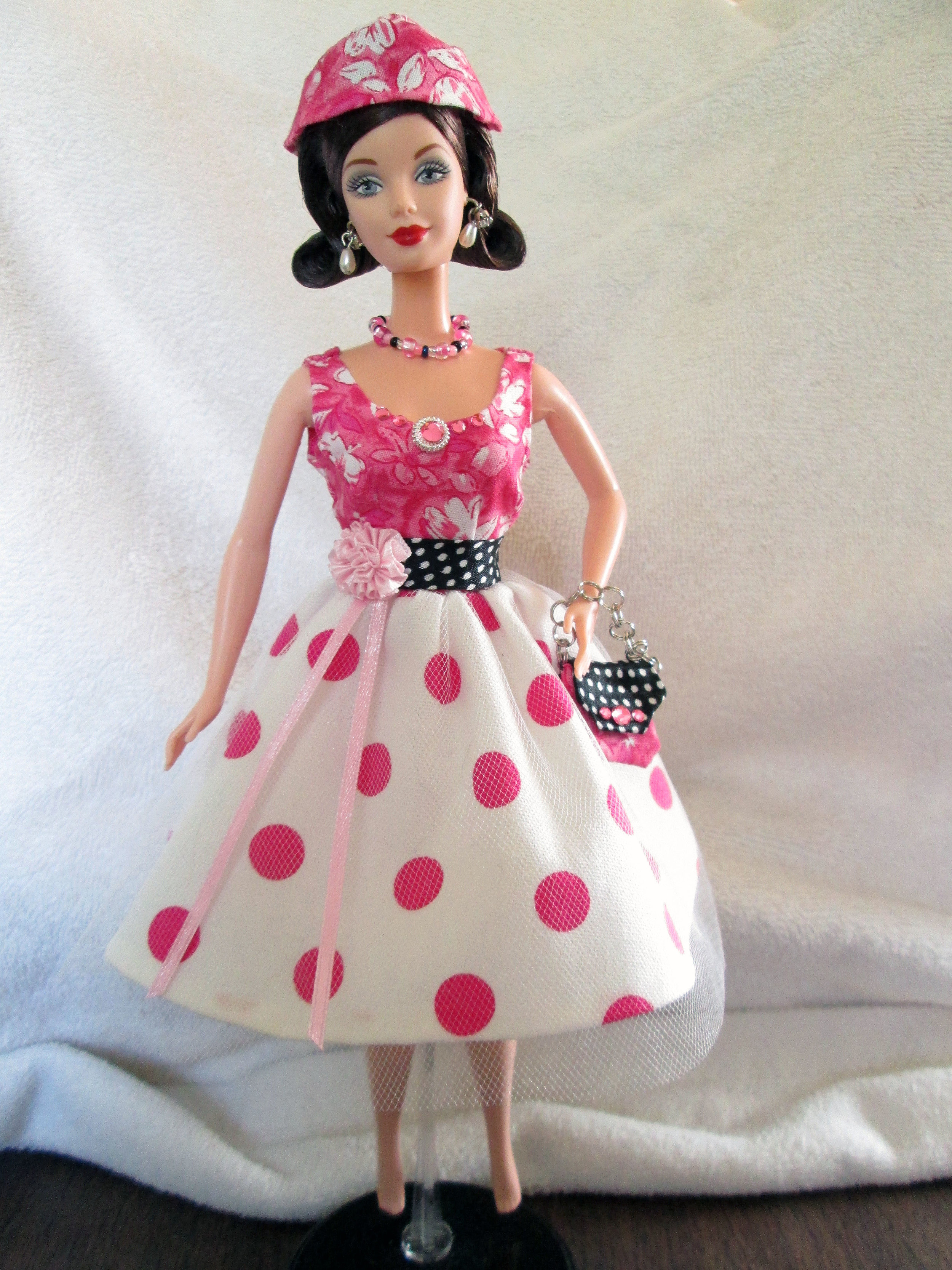 hand-made-barbie-dresses-ooak-barbie-gowns-jmb-designs-8.JPG