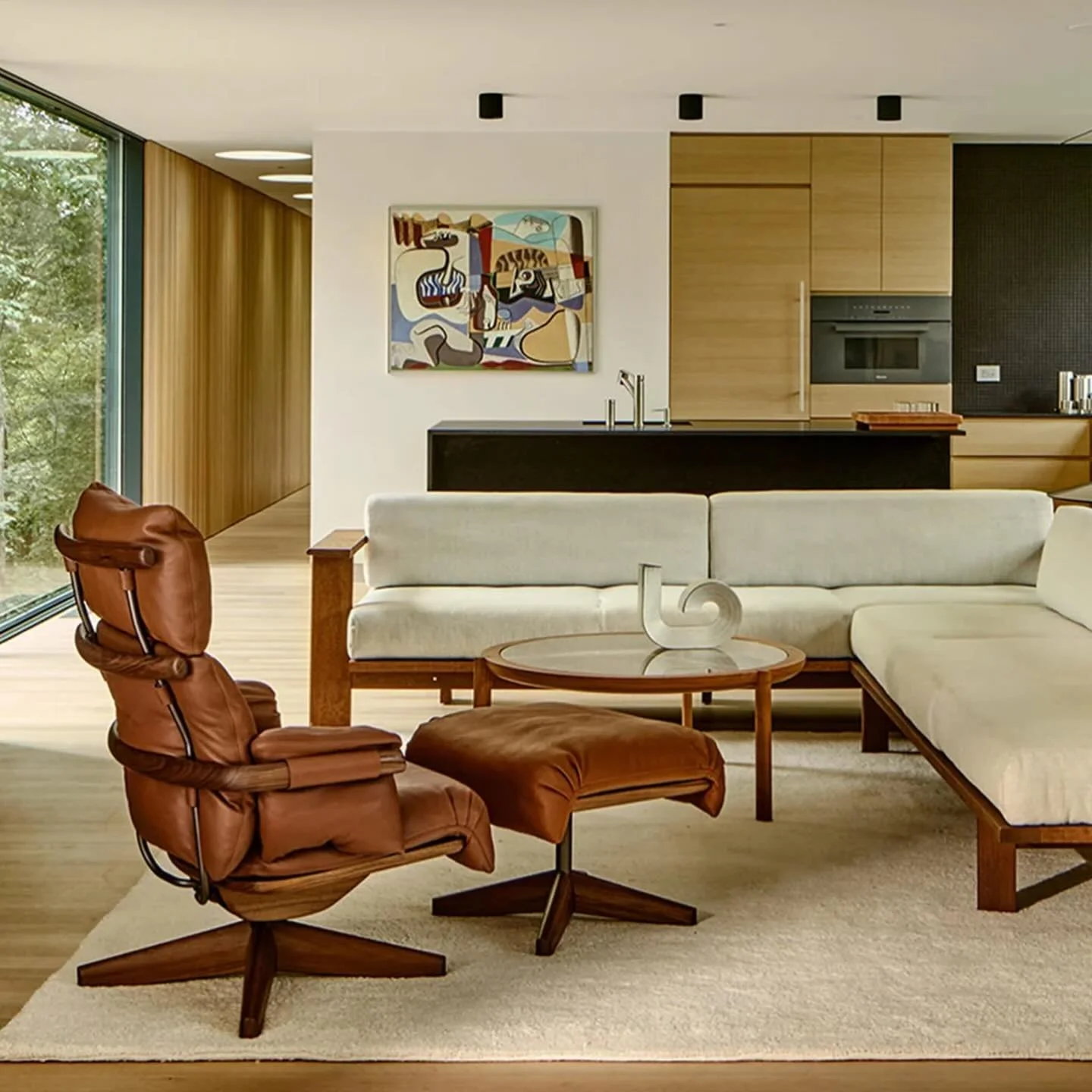 The Ramus Lounge Chair by @bassamfellows 

Inspired by architectural structure, combining beauty, comfort, and craftsmanship. 

#architecturalfurniture #modernarchiteture #tothetrade #interiordesignerresource #architecturaldesign