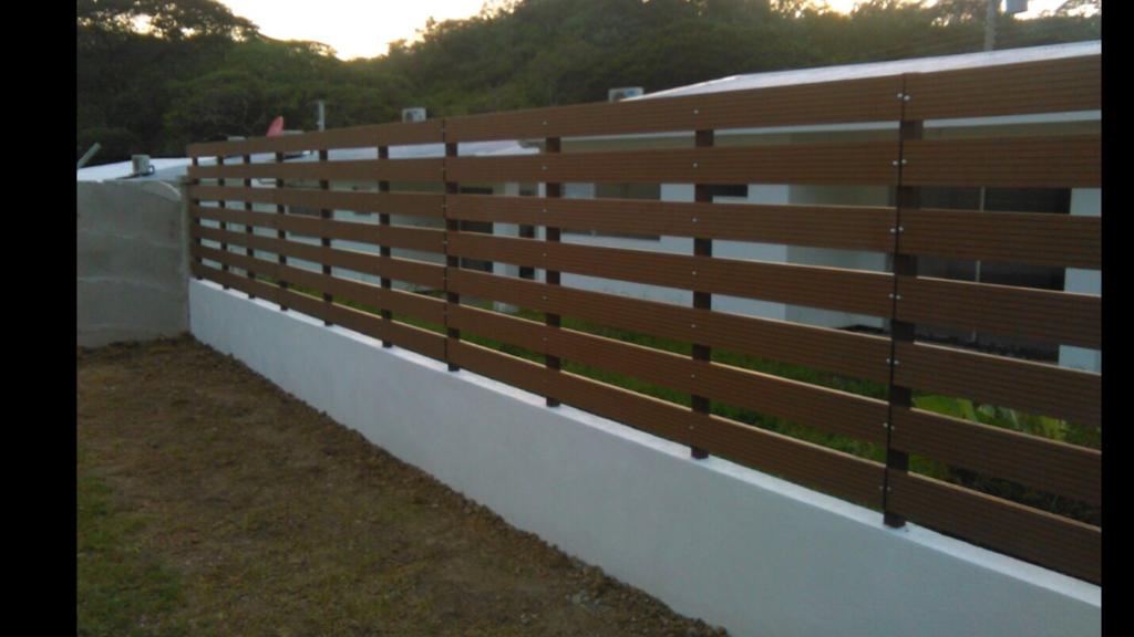 Pared en Madera Plástica.jpeg