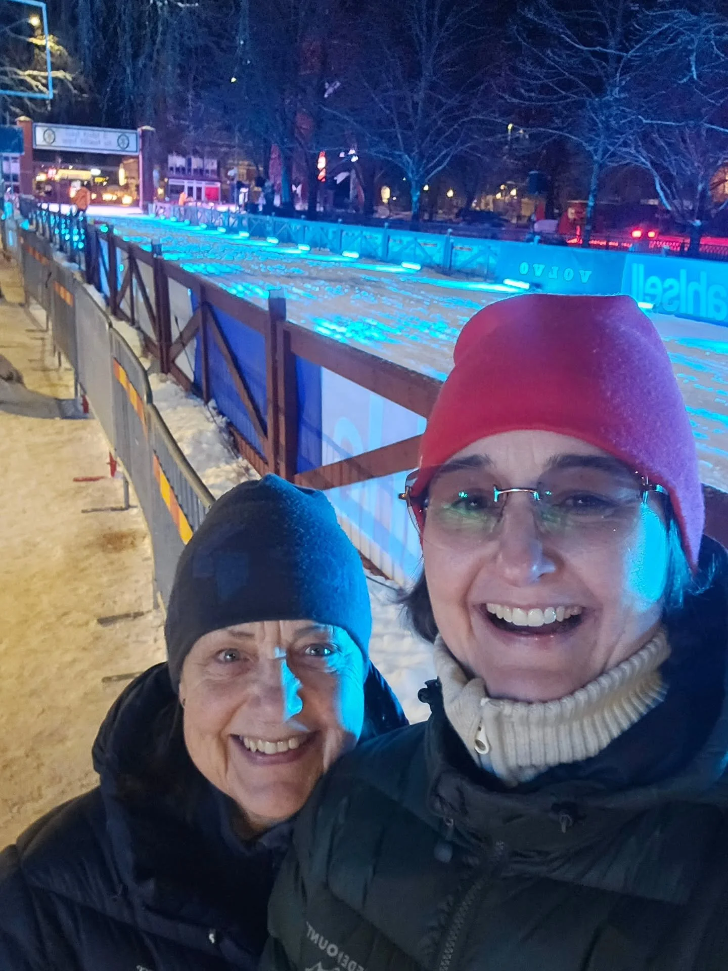 Imorgon kl 04.00 ringer v&auml;ckarklockan f&ouml;r &auml;ventyr tillsammans med min mamma ❤️ @vasaloppet &Ouml;ppetsp&aring;r 2026, here we come!