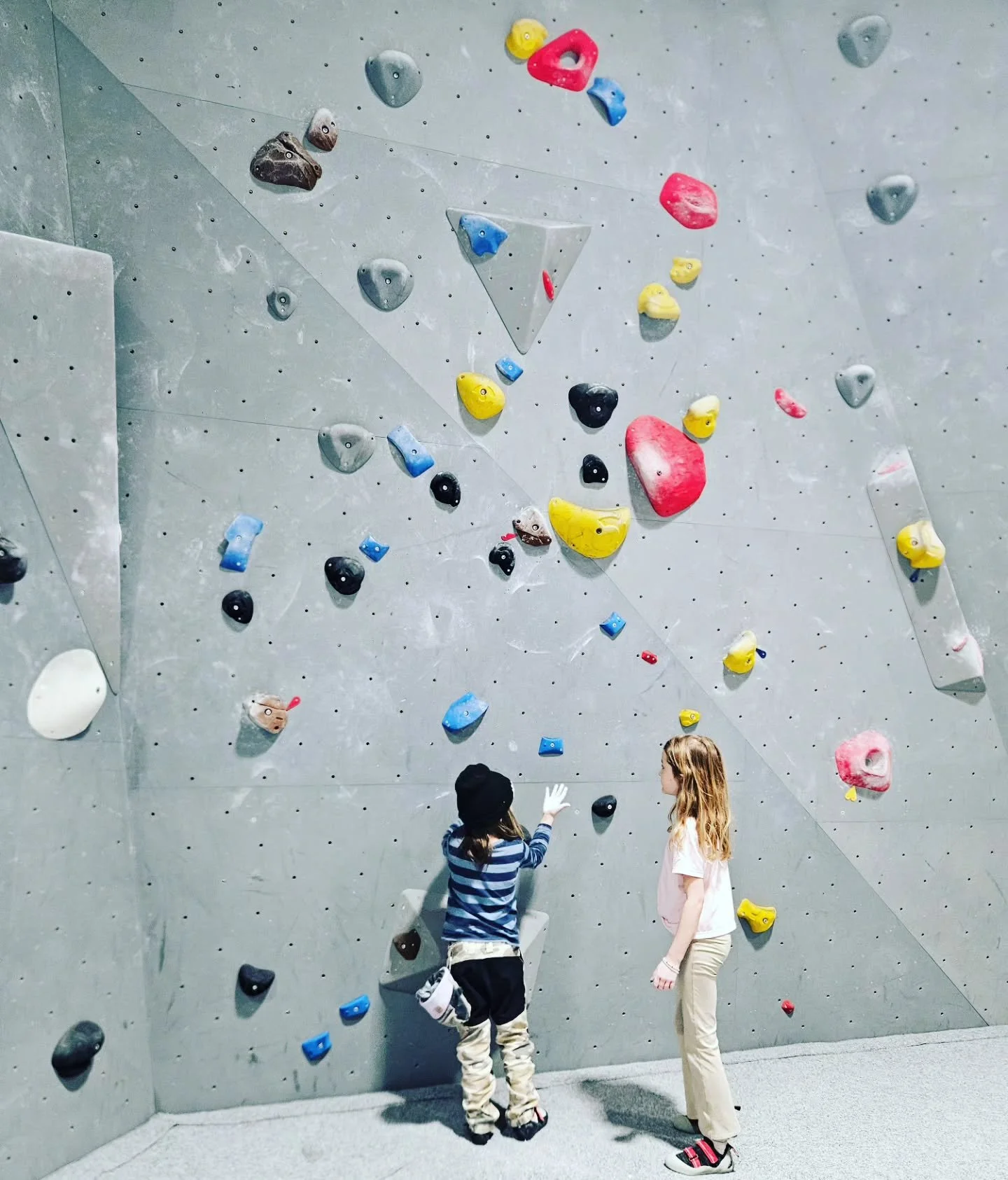 Myskl&auml;ttrat lite med de h&auml;r tv&aring; stj&auml;rnorna.
Handleden ok med lite extra rehab&ouml;vningar 😊👍