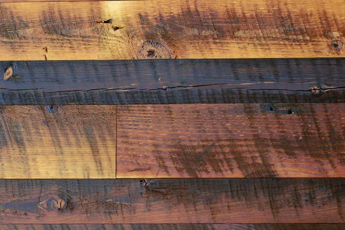 Reclaimed-wall-paneling-distressed-Smokehouse-blend-Anthology-Woods-0103-700x467.jpg
