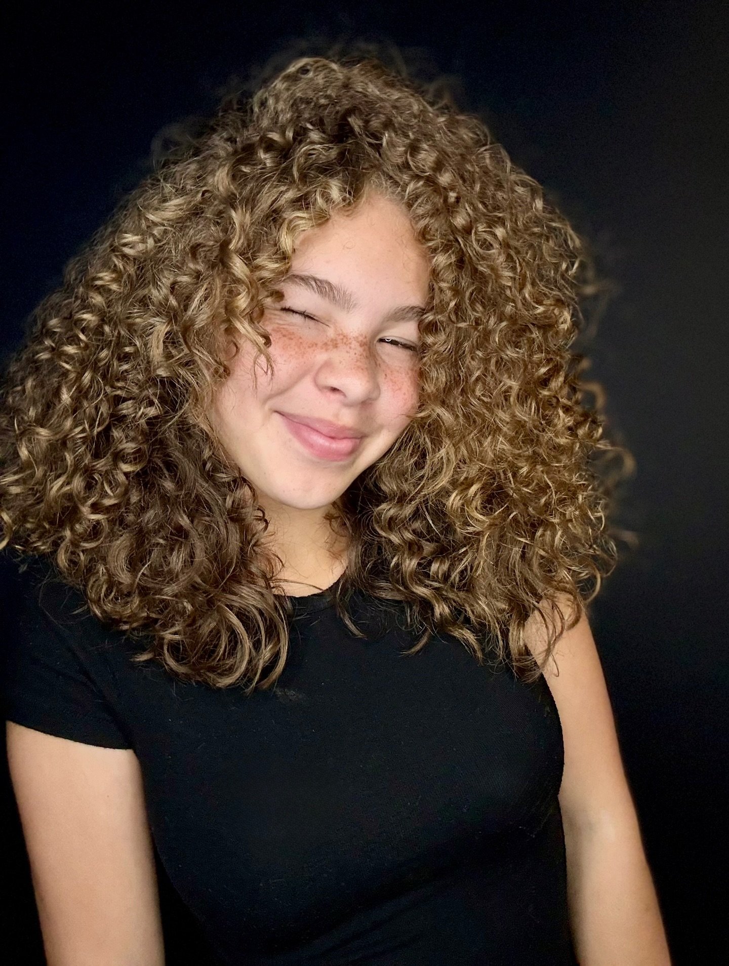 She&rsquo;s a real Curl Boss!

#curlygirl #curls #hair #haircut #hairstyle #hairstyles #hairstylist #balayage #hairgoals #hairtransformation #beauty #blondehair #hairsalon #highlights #blonde #haircare #behindthechair #longhair #salon #haircolorist #