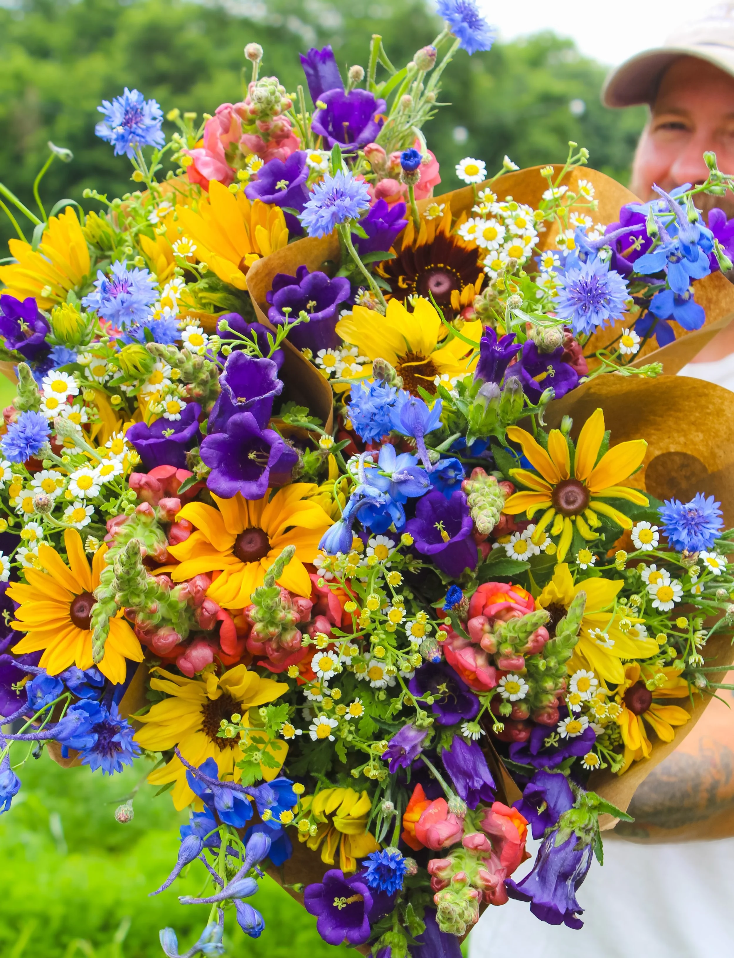 📣IT&rsquo;S OUR FIRST CENTRAL PARK FARMER&rsquo;S MARKET OF THE SEASON!📣

Tomorrow (Saturday) is our first farmer&rsquo;s market of the season from 8am-noon! We are really in the midst of the late spring bounty! We hope you can come down to make it