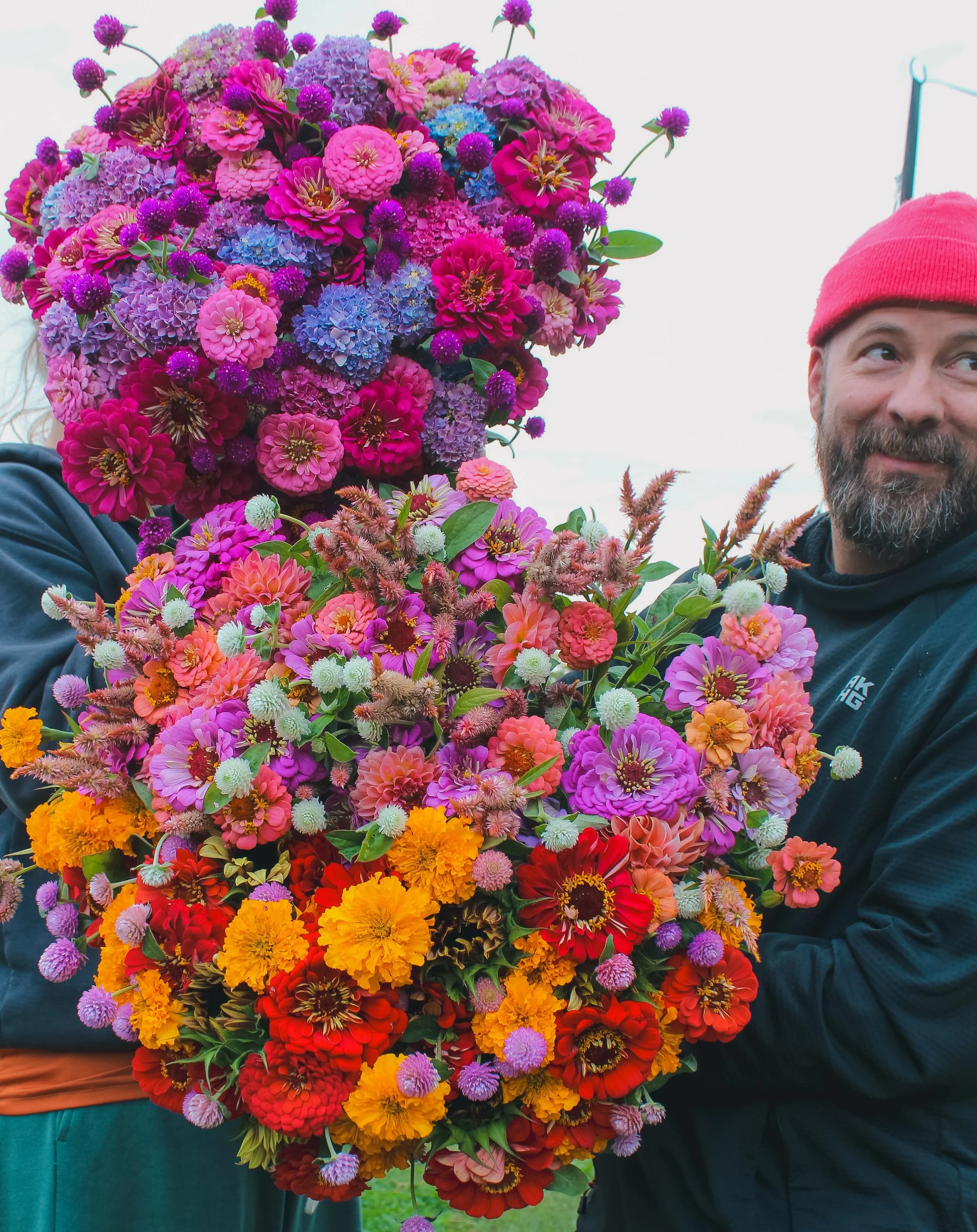 📣LAST FRESH FARM STAND OF THE SEASON!📣

Buy 2 get one FREE on all bouquets! These are our last fresh bouquets of the season😭😭😭 These are just a few of the many options available tomorrow (Saturday) on the farm stand from 10-2! They are some of t