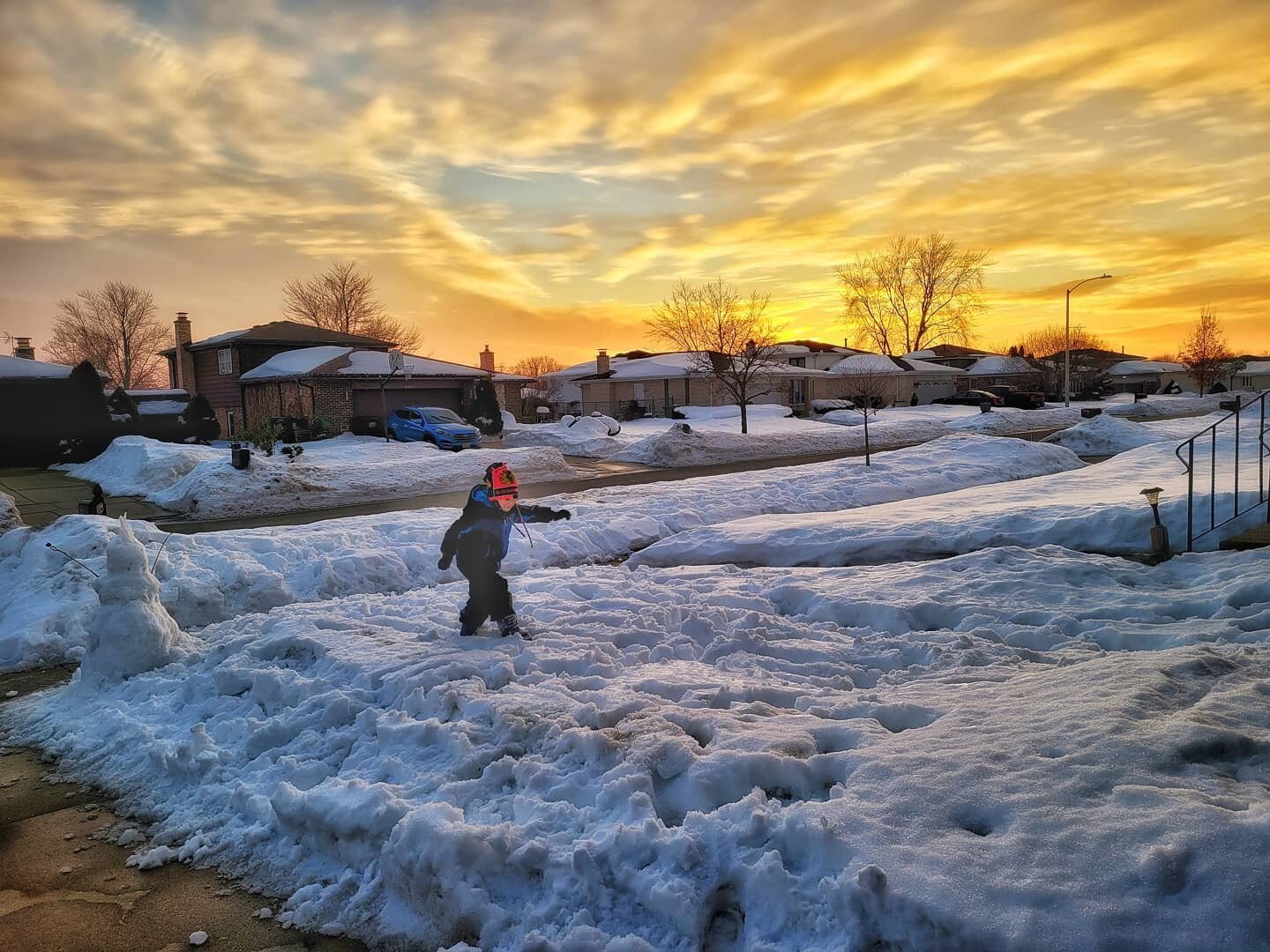 Playing in the snow when I saw this amazing sky.

Photo shot on my Samsung Galaxy Note 20 and edited in Snapseed.

&bull; &bull; &bull; &bull; &bull; #winter #cloud #skyporn #snow #suburb #architecture #house #sky #photography #building #home #reside