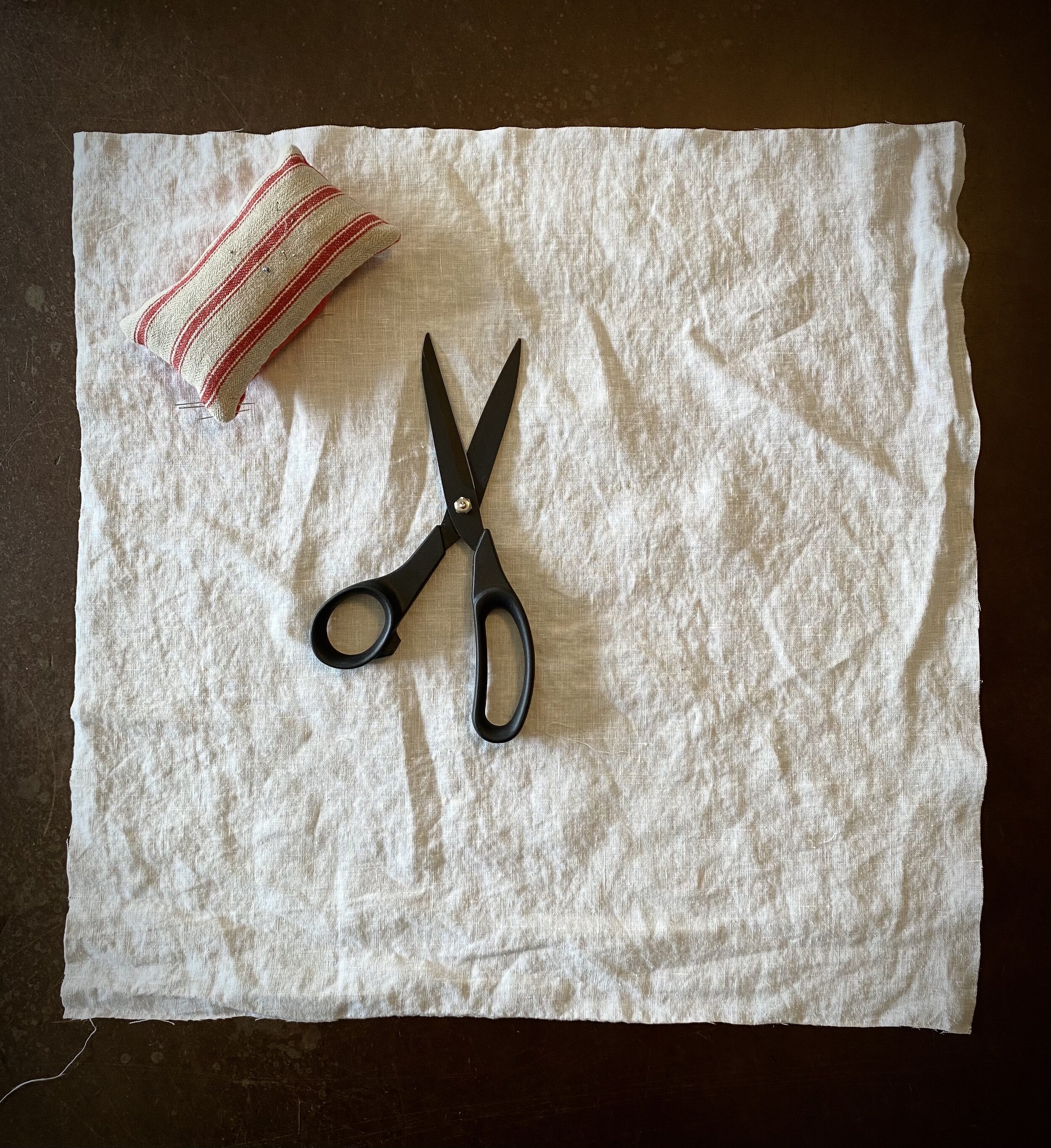 Make Your Own Linen Napkins - Sewing DIY! — CONNIE AND LUNA