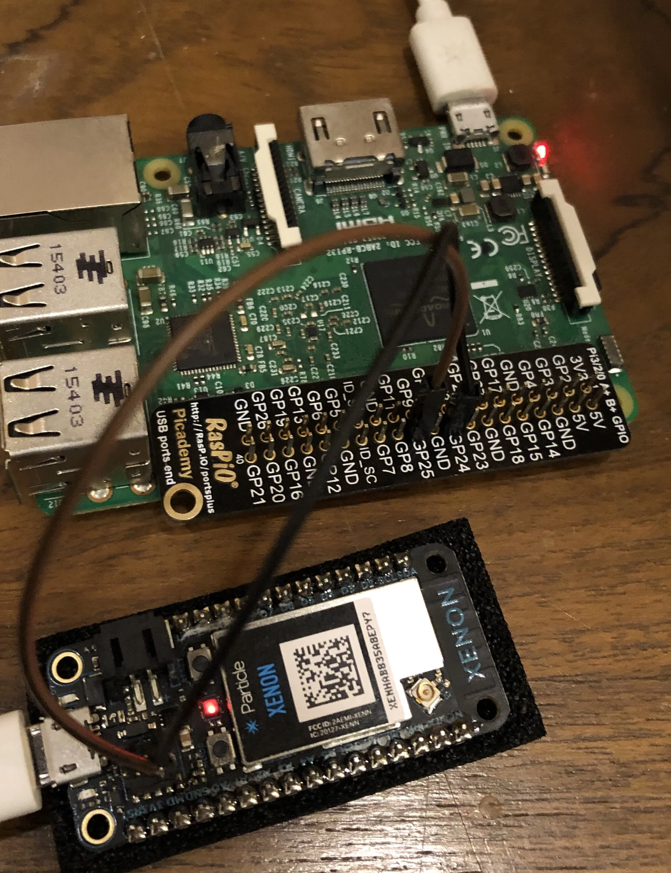 Using Raspberry pi as SWD programmer to flash CircuitPython on Particle Xenon Board