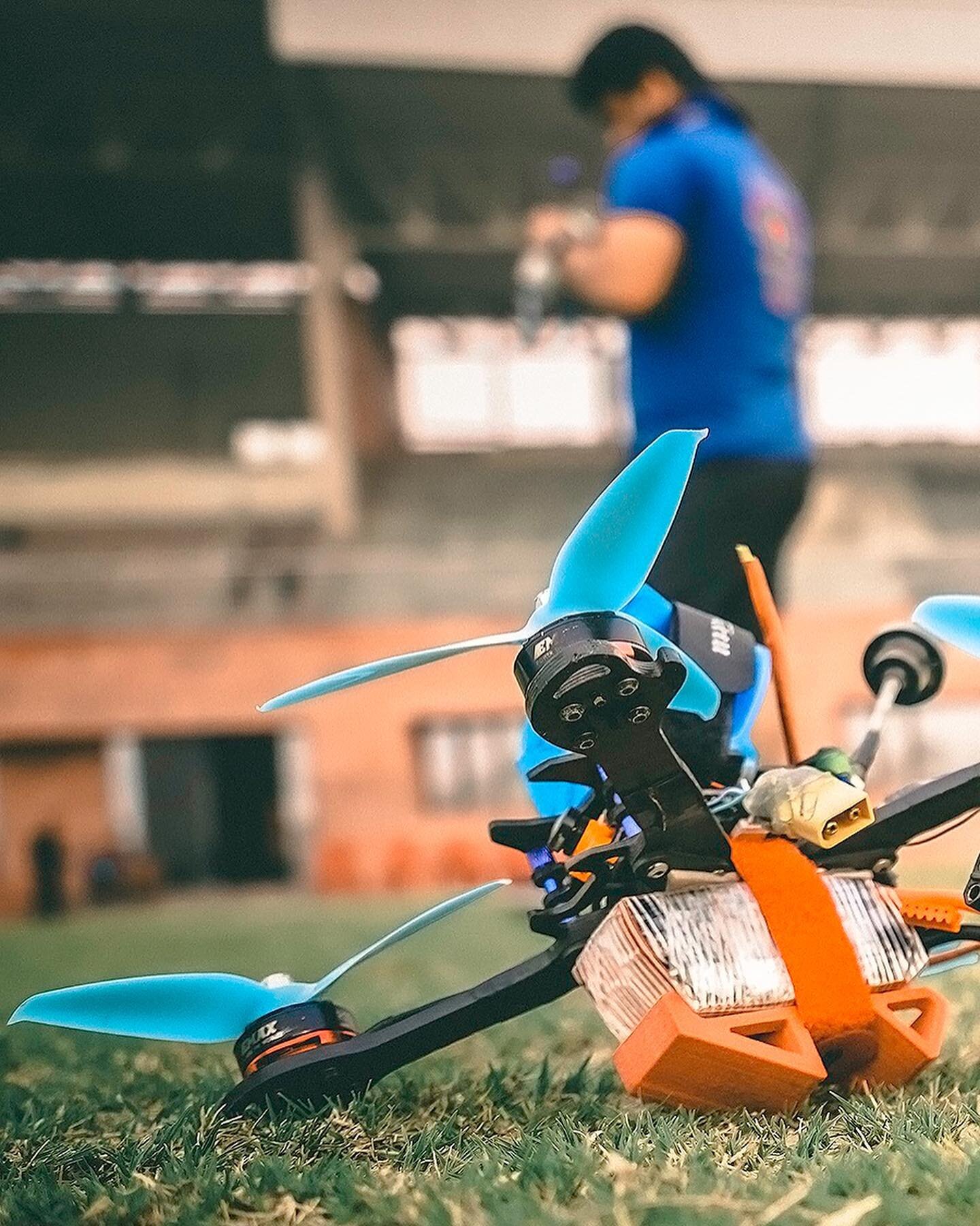 When RC meetups was a real thing
.
.
.
.
.
.
.
#drone #rcdrone #fpv #fpvdrone #fpvdrones #droneracing #fpvdroneracing #idrl #dronefreestyle #droneflying #UAVs #codeNsolder #uavphotography#dronephotography #dronestagram #droneoftheday #dronelife #djig