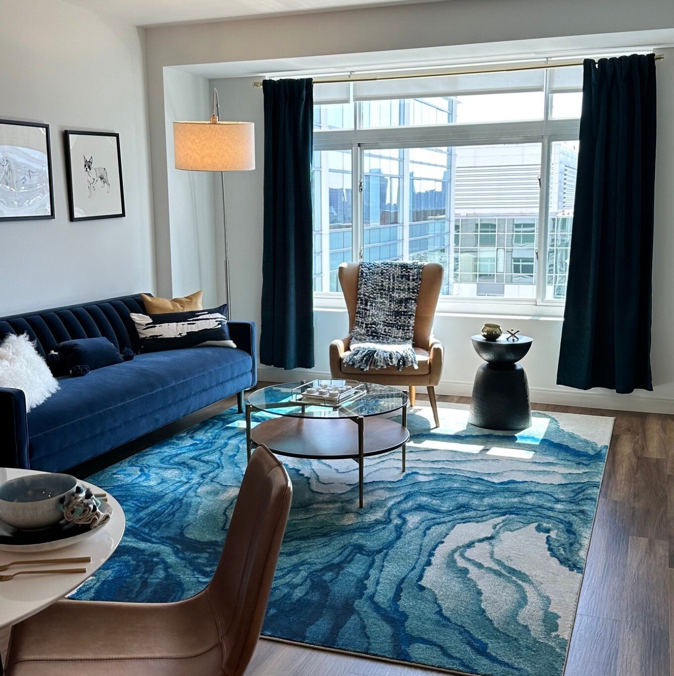 Experience city living like never before at Watermark Kendall's apartments in the heart of Kendall Square! 🌆 With stunning views of the bustling cityscape and modern amenities, every day feels like a breath of fresh air. Discover more about their vi