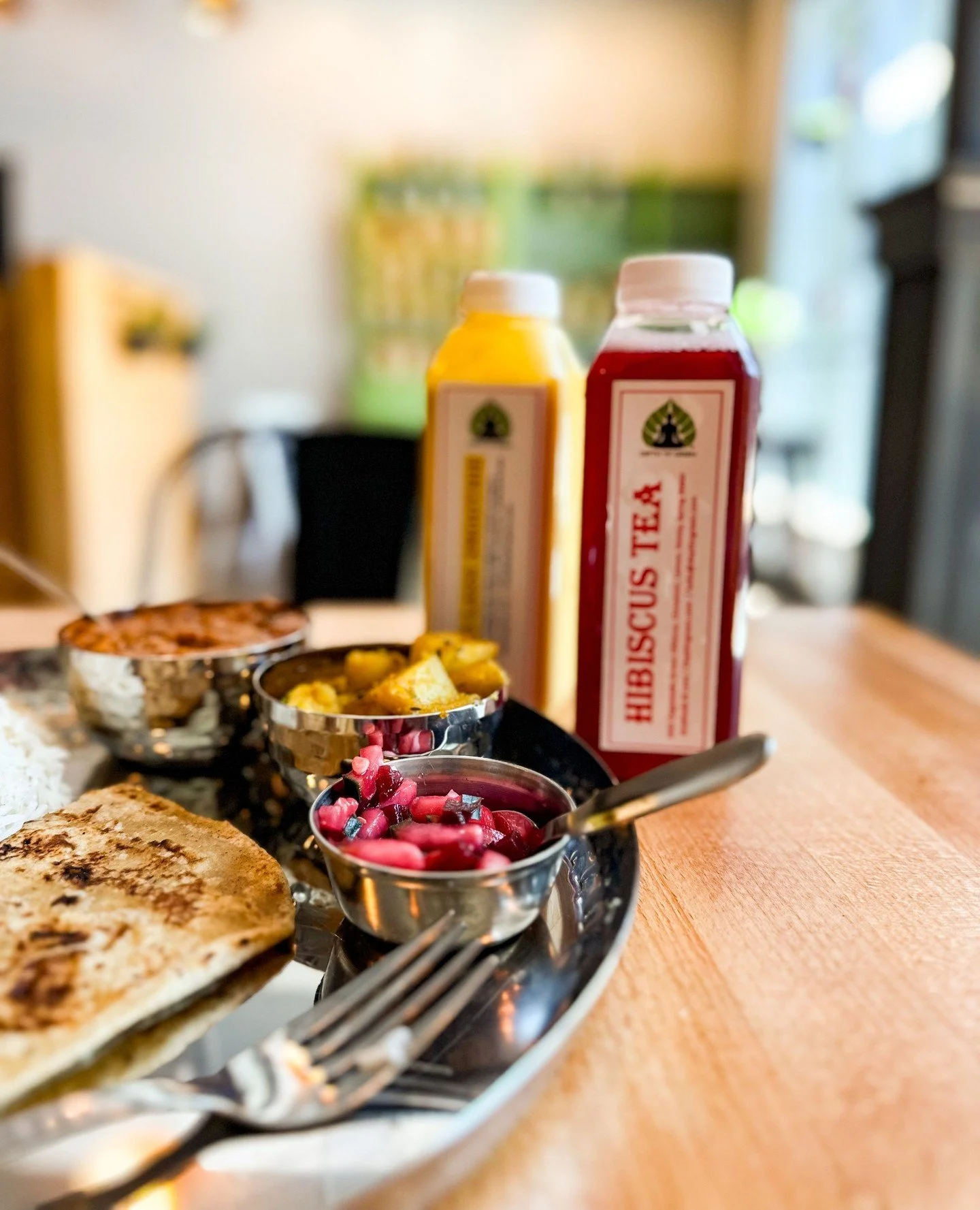 Step out of the cold and find warm comfort food made with intention at @depthngreenusa on Broad Canal Way this winter.⁠
⁠
⁠
#depthngreen #kendallsquareeats #cambridgefoodie #bostonfoodie