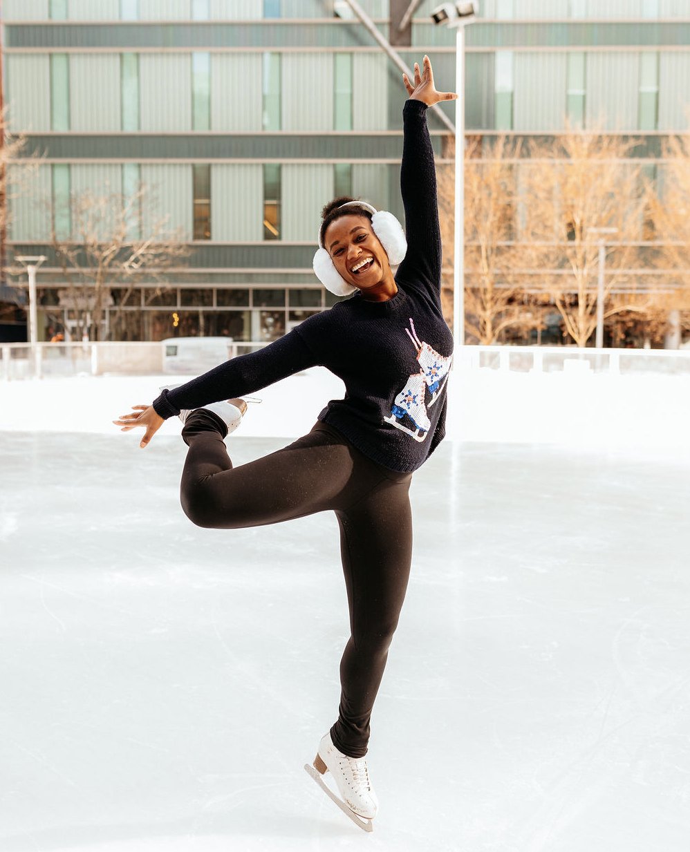 Squeezing every last bit of magic out of the ice before the season melts away ⛸️ Nothing beats sunny skating days in the city!