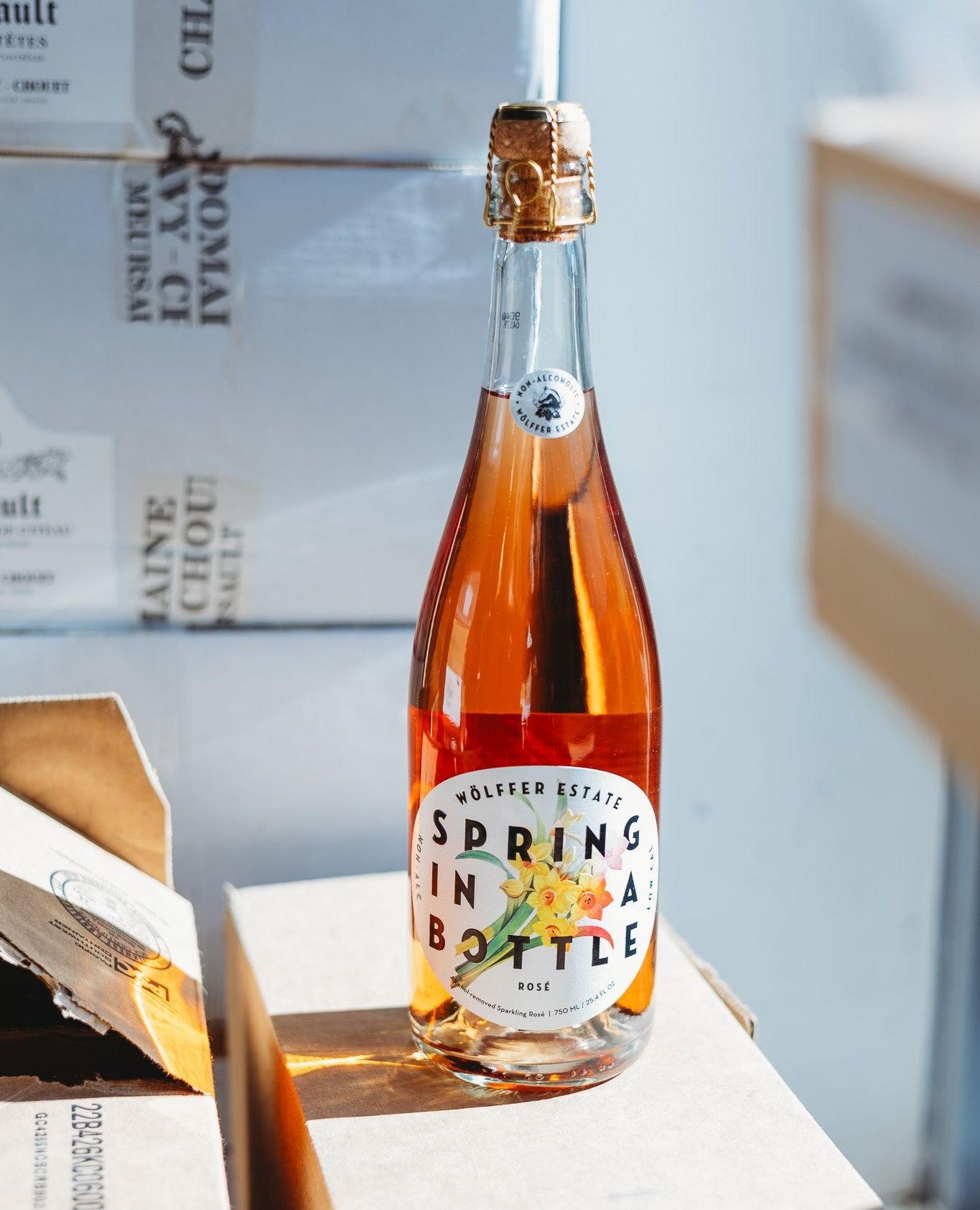 New season, new sip!⁠
Pick up a N/A Spring in a Bottle from Cambridge Spirits and toast to longer days 🌸🥂🌼