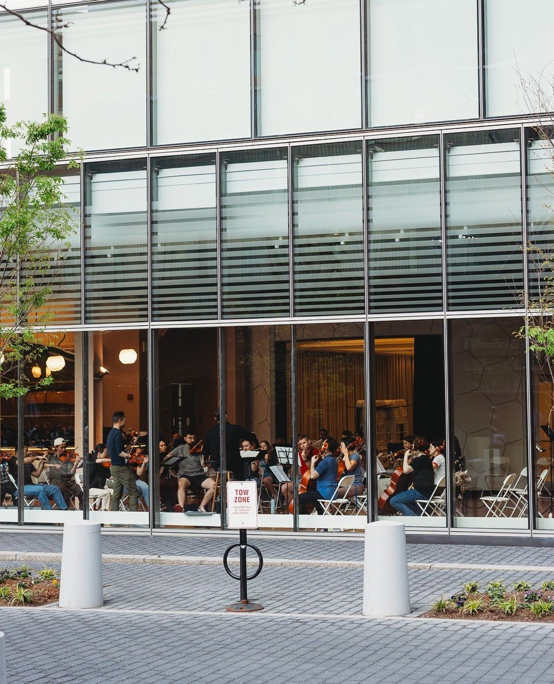 🎶 If you stroll through CDK in the evening you might hear the one and only @kendallsquareorch practicing in our 650 E. Kendall space 🎶 ⁠
⁠
This Friday. One night only.⁠
⁠
Experience Adrian Anantawan live with Kendall Square Orchestra as he performs