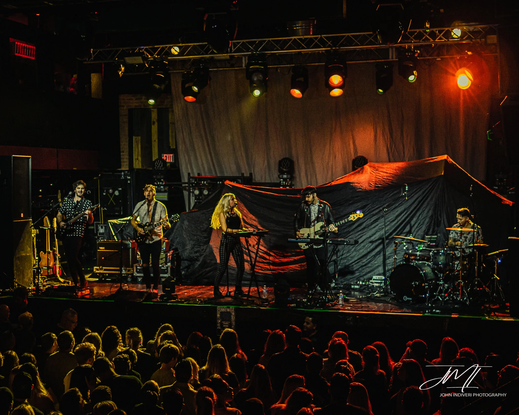FullBand3.jpg