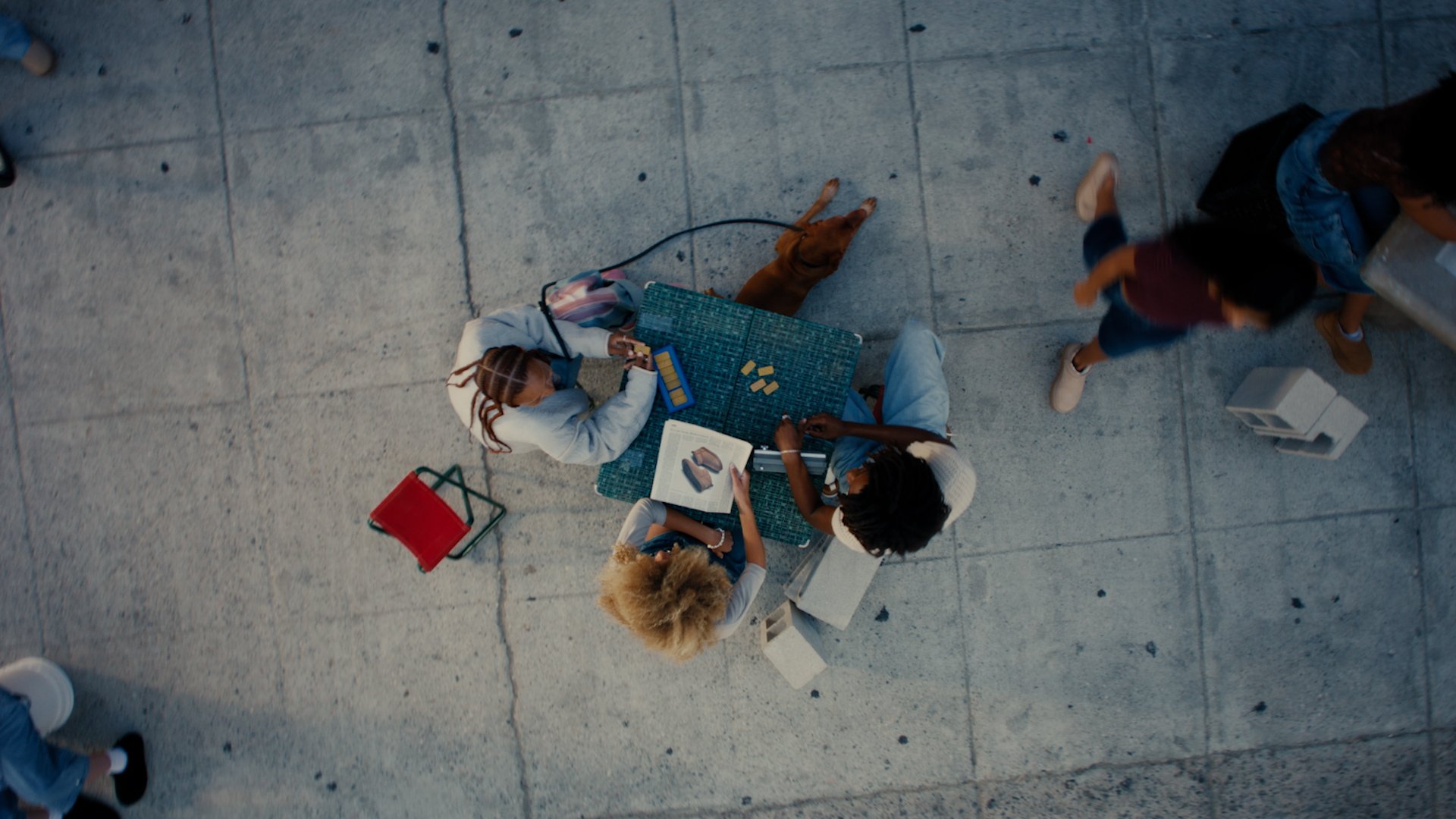 Sequence 17.00_00_17_13.Still007.jpg