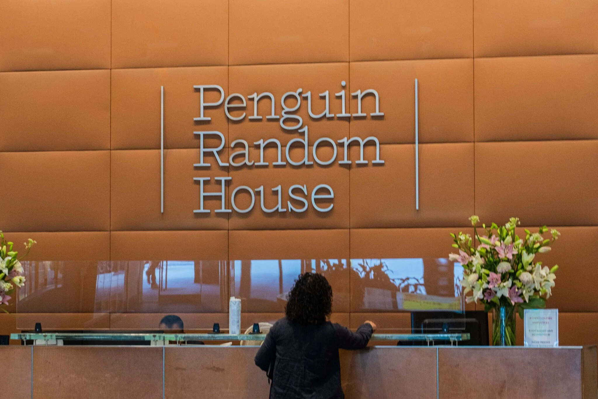 The End of an Era: Penguin Random House's Anchor Imprint Phased Out and Suzanne Herz Steps Down