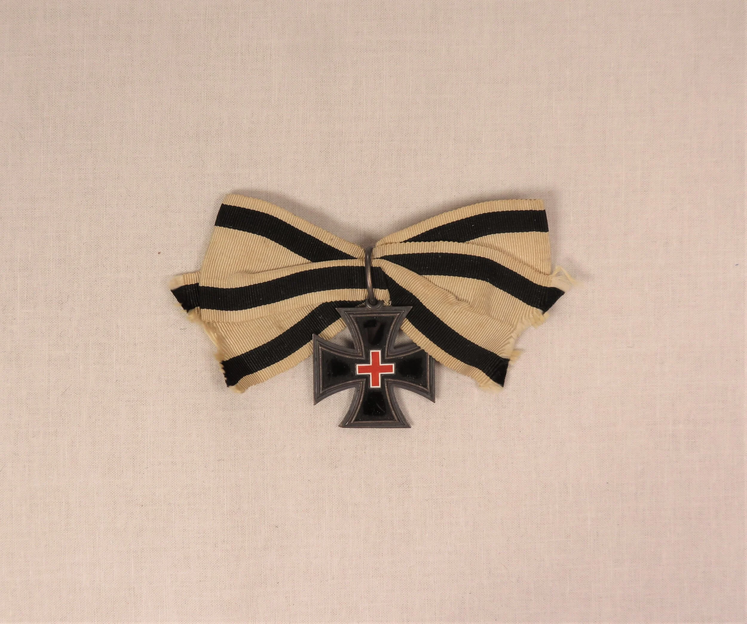 Germany.   Prussian 1871 Honor Cross for Ladies &amp; Young Ladies 