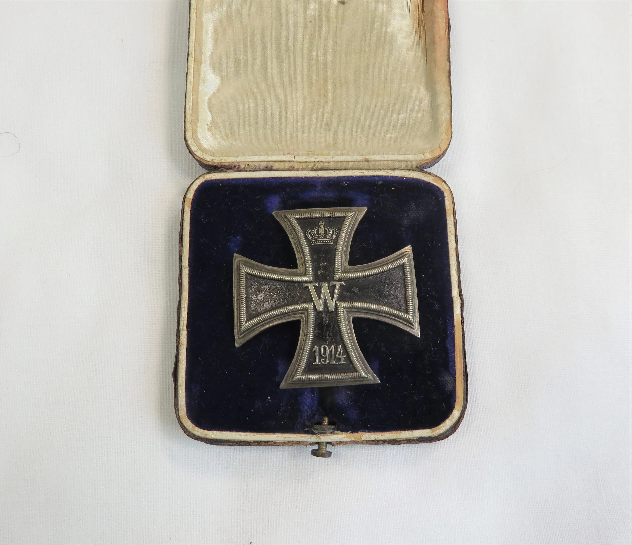 Germany.  WW1.  Cased Private Purchase 1914 Iron Cross, 1st Class