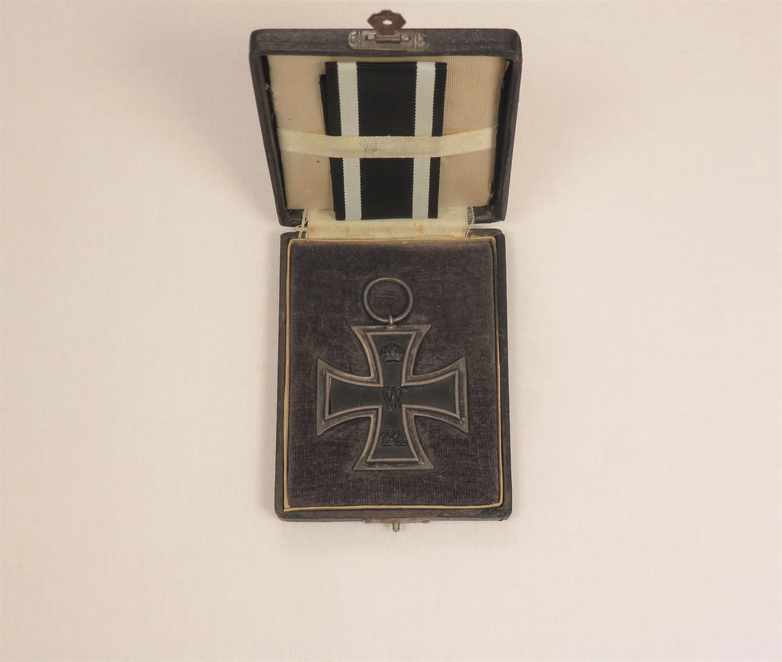 Germany.  WW1. Cased Iron Cross, 2nd Class w/Iron Cross on Case