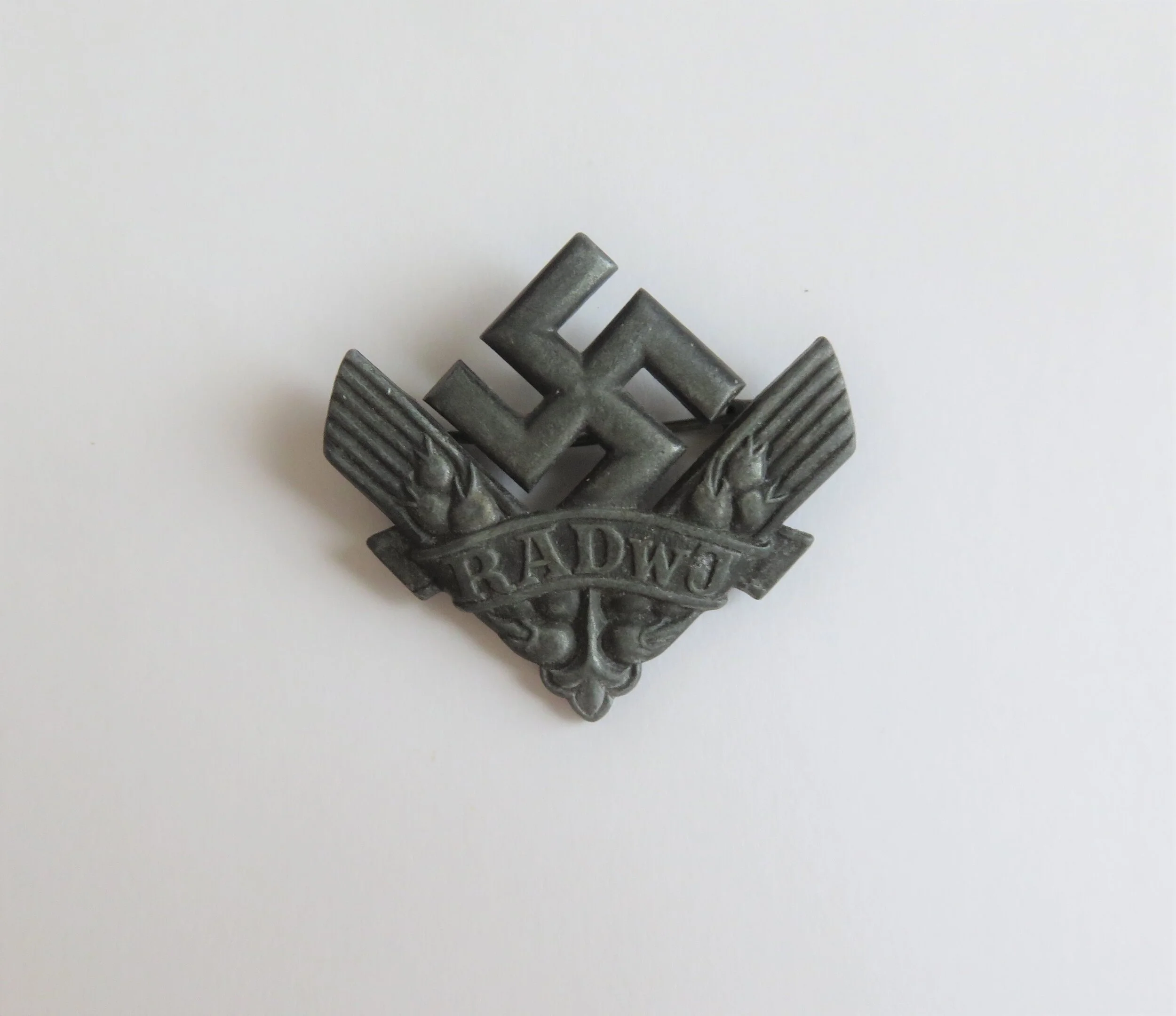 Germany.  RADwj "Labour Service of the Reich for the Female Youth Membership Badge