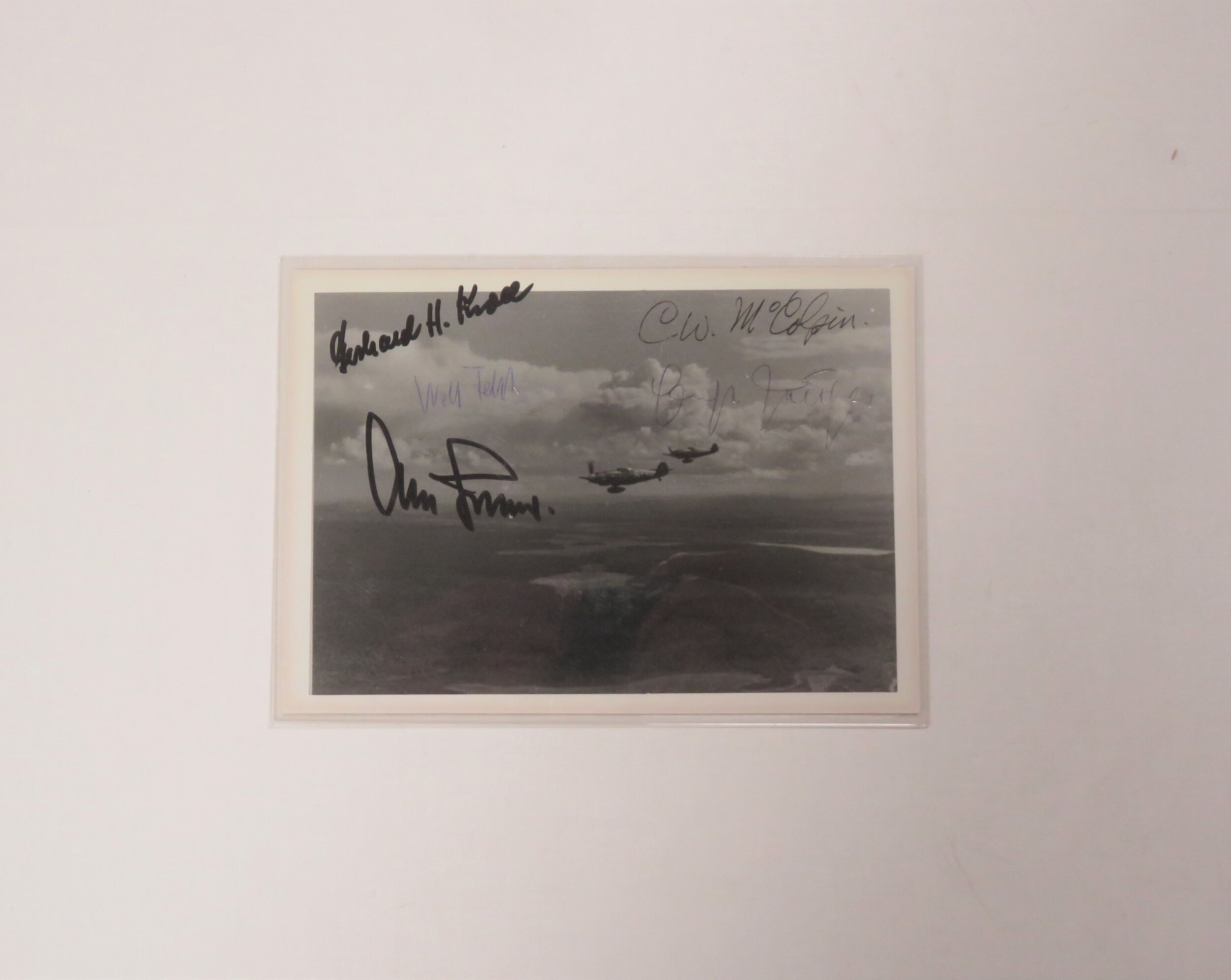 Germany / US.  4 WW2 Fighter Aces Autographes