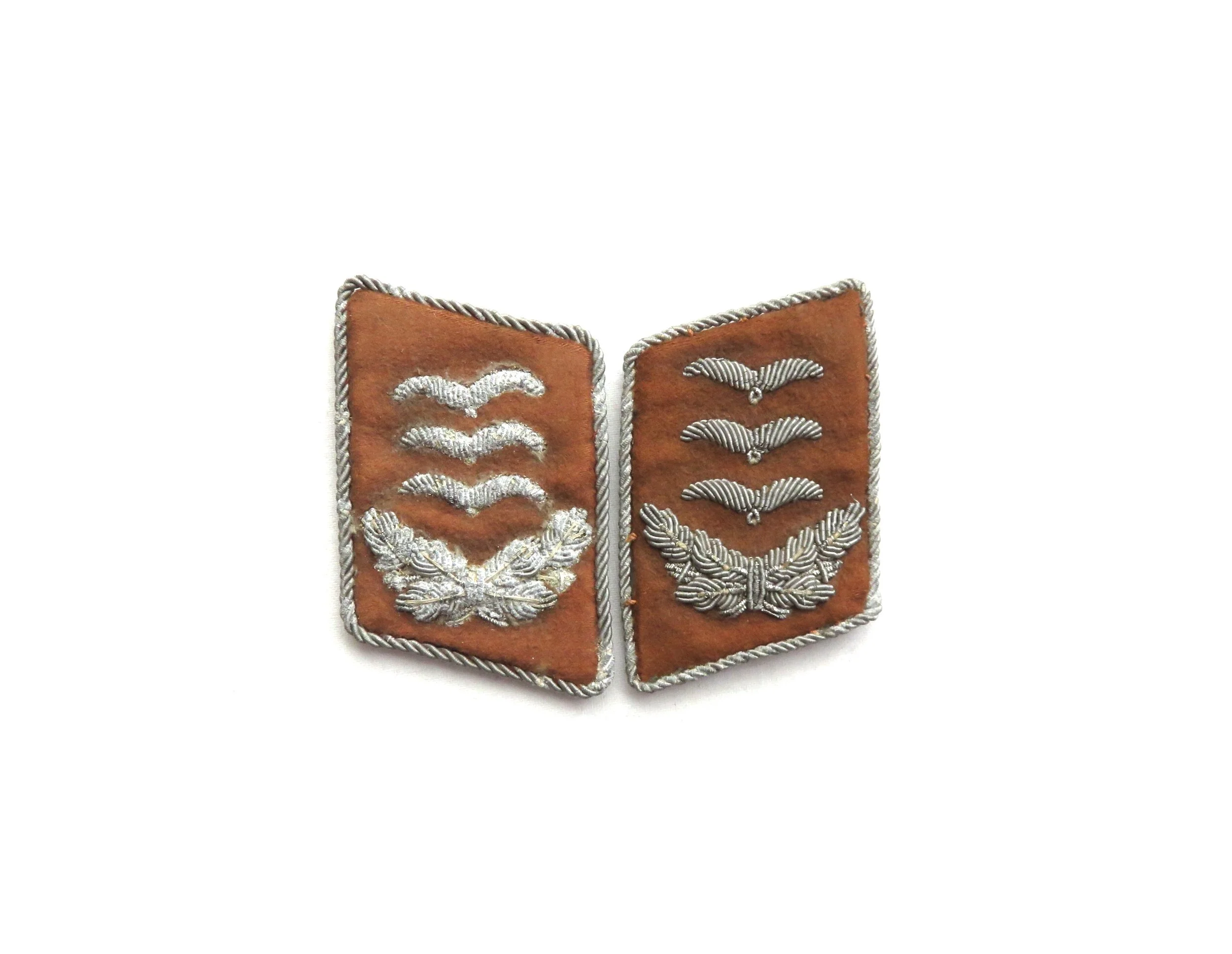 Germany.  Luftwaffe Communications Hauptmann Collar Tabs