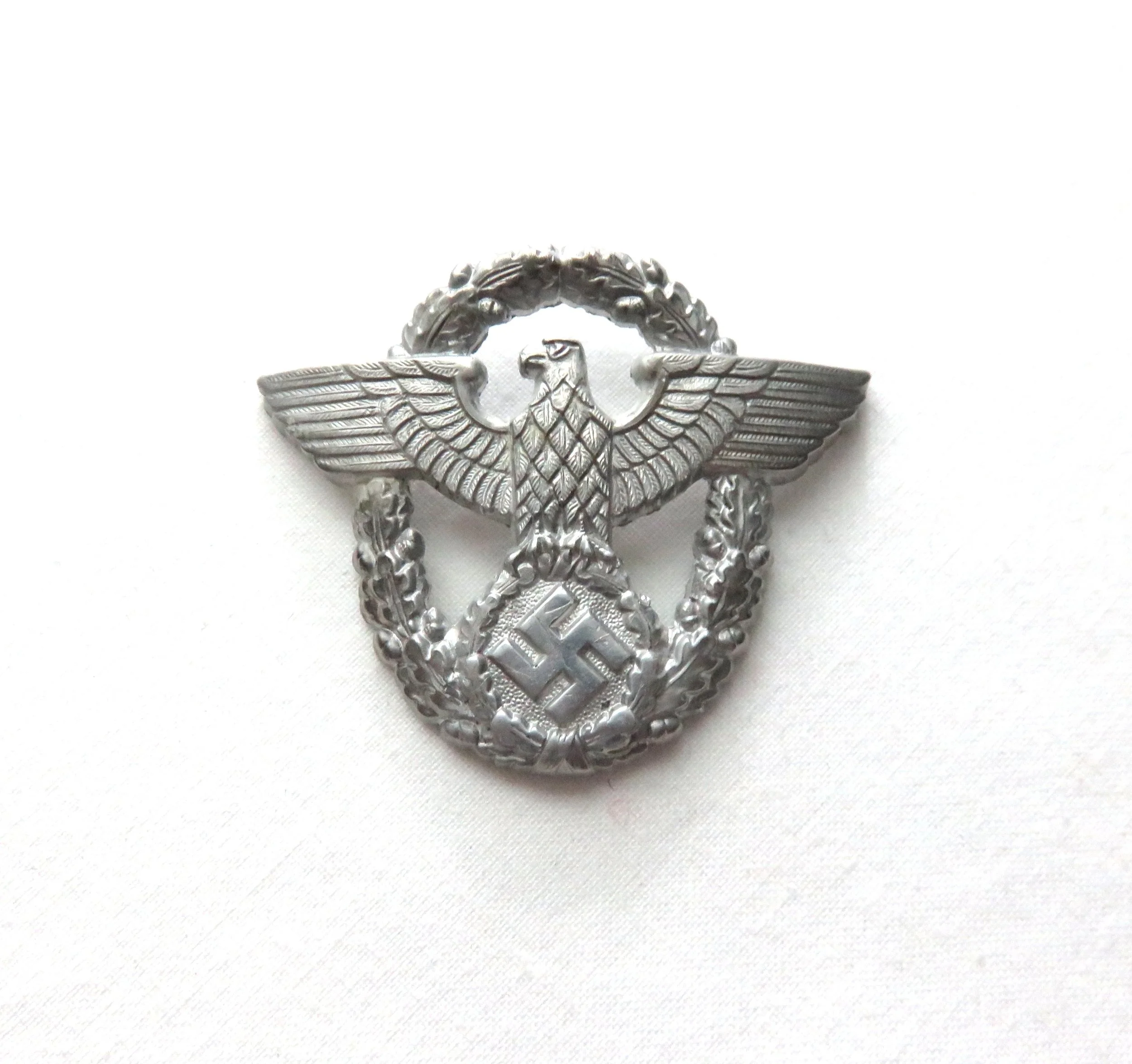 Germany.  Police Cap Badge, 2nd Pattern