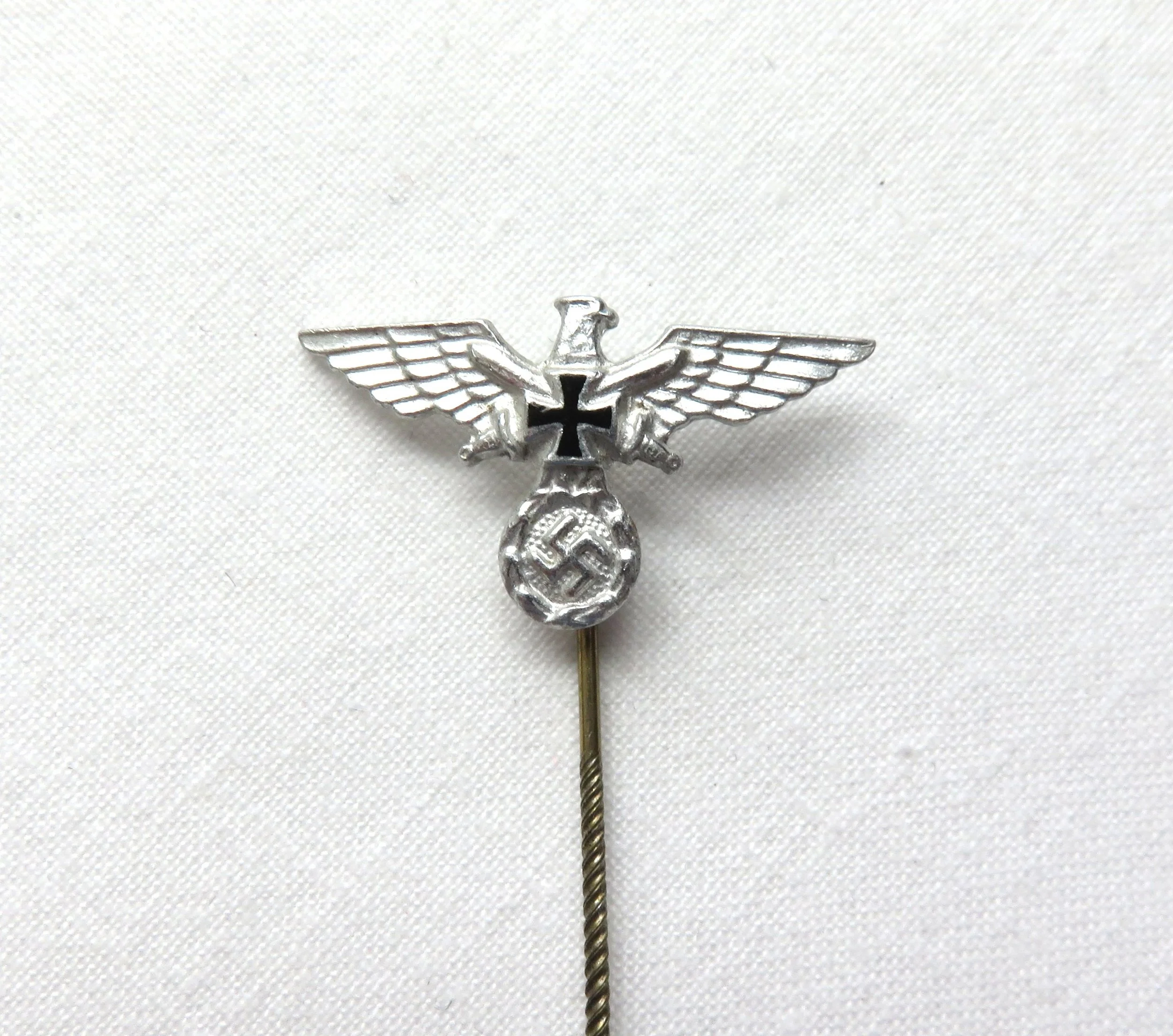 Germany.  Veterans Membership Stickpin by S &amp; L