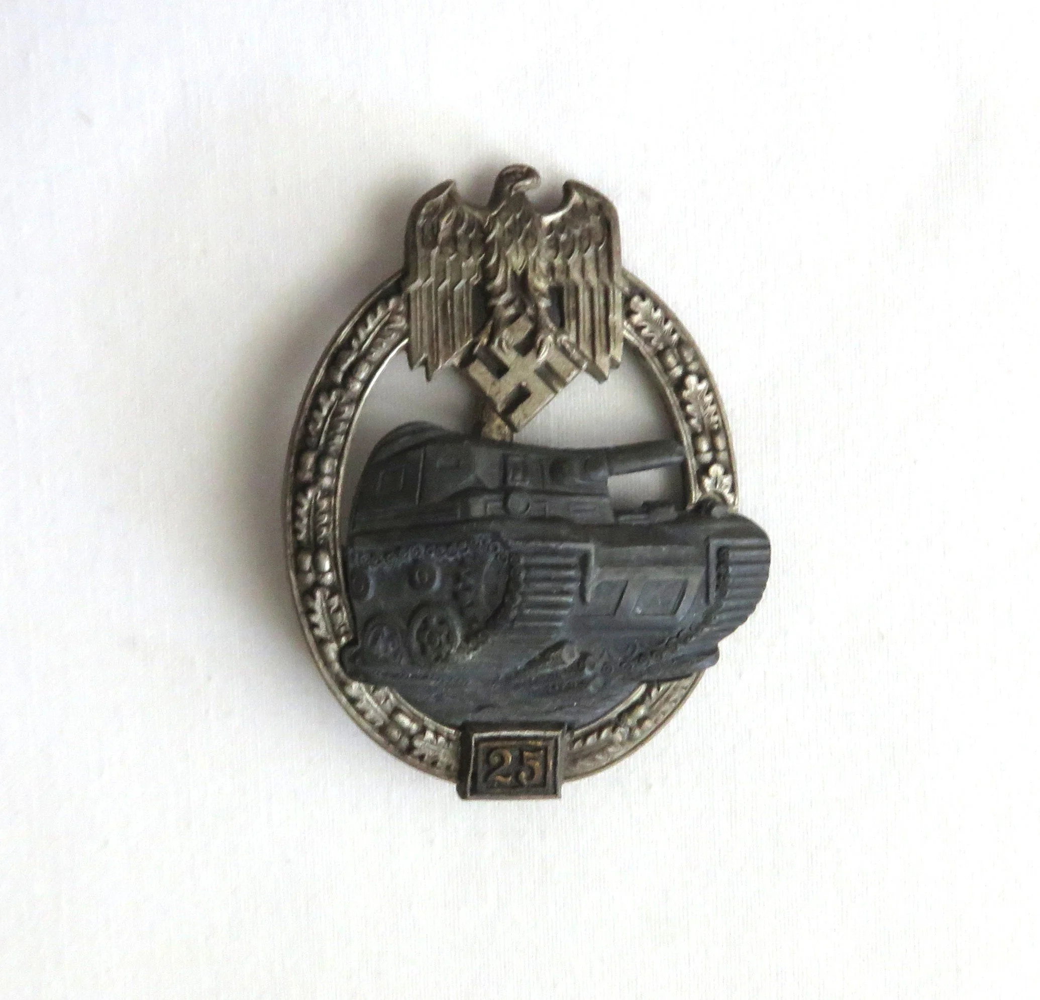 Germany.  Wehrmacht Panzer Assault - 25 Badge by JFS