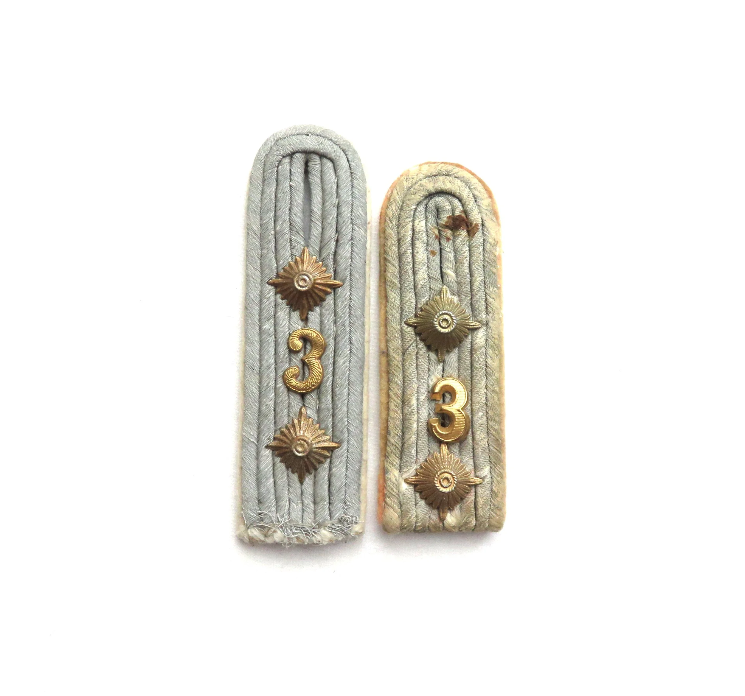 Germany.   Heer.  Infantry Hauptmann Shoulder Board of 3ed Rgt.
