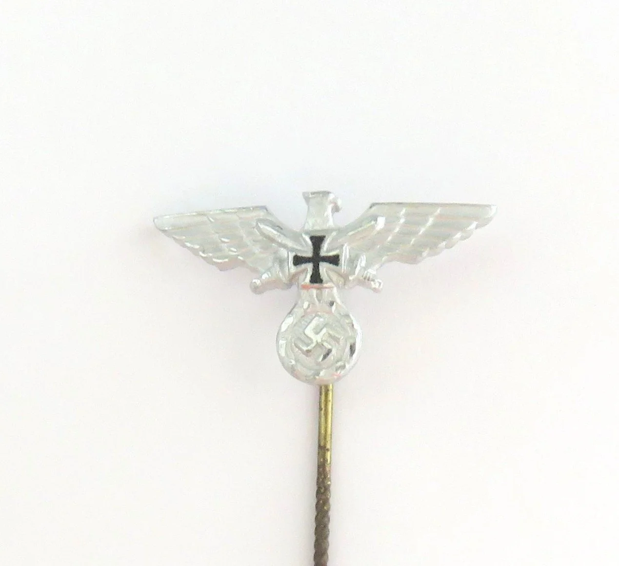 Germany.  Veterans Membership Stickpin by Deschler
