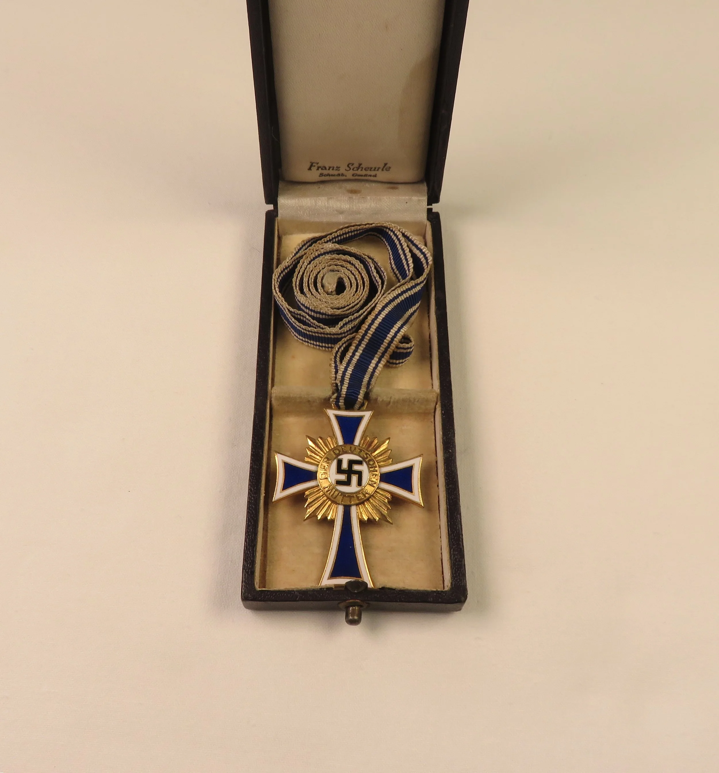 Germany.  Cased Mother's Cross (Gold) by Scheurle