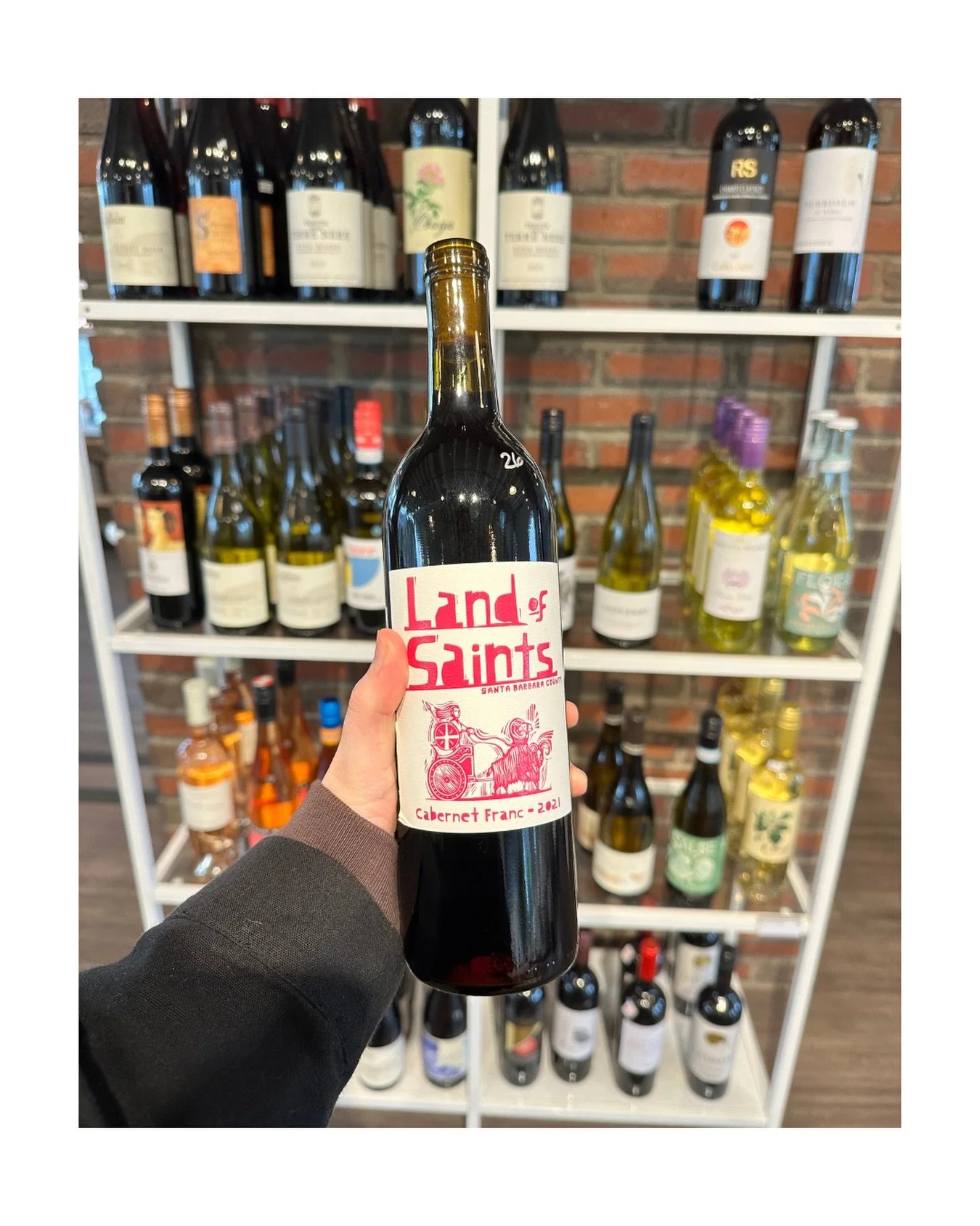 Happy Valentine&rsquo;s Day from Main Street Market 💕

Celebrating all kinds of love today &mdash; and treating you to 20% off all wine purchases. Today only. Cheers🍷

#mainstreetmarkets #mainefood #rocklandmaine #mainecafe #maineprovisions