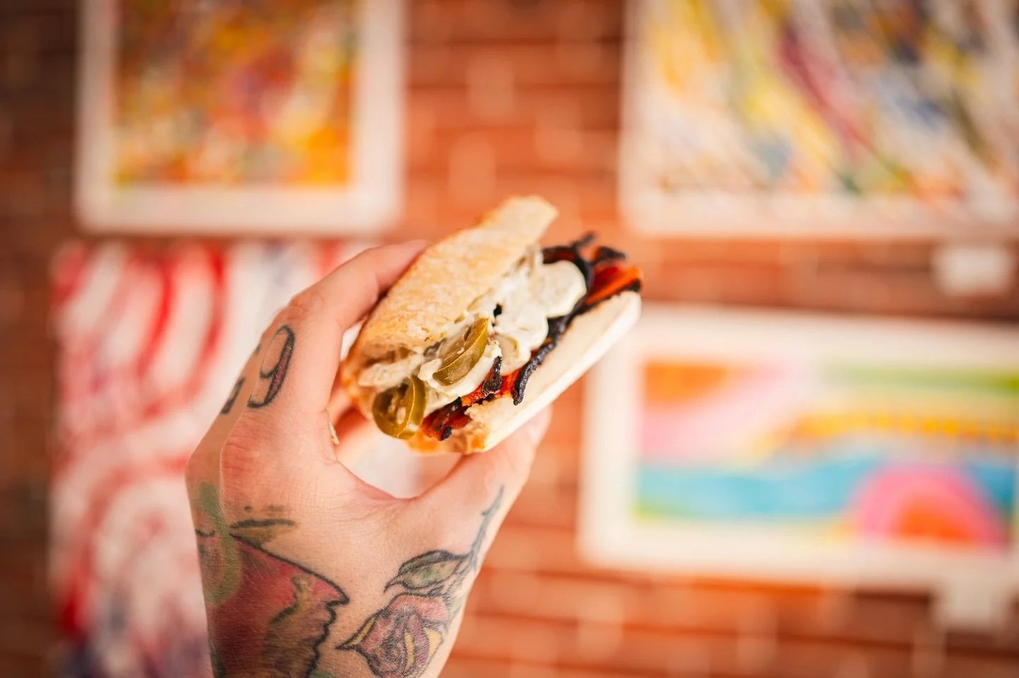 If it&rsquo;s cold out, you know where to find us ✨

Stop by the Market for a warm bowl of soup, your go-to coffee, or a sandwich with a little kick. The perfect way to warm up your day!

#mainstreetmarkets #mainefood #rocklandmaine #mainecafe #maine