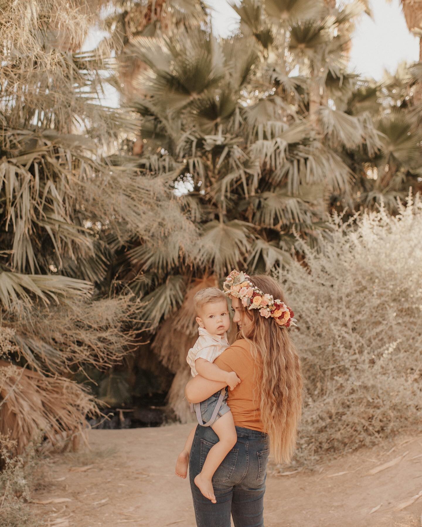 My sweet boy is T W O today and my mama heart can&rsquo;t handle it 😭😍 so excuse me while I go snuggle him all dang day and I&rsquo;ll be getting back to emails and DMs tomorrow! // photo: @brittanylo_photo #mauloaflorals