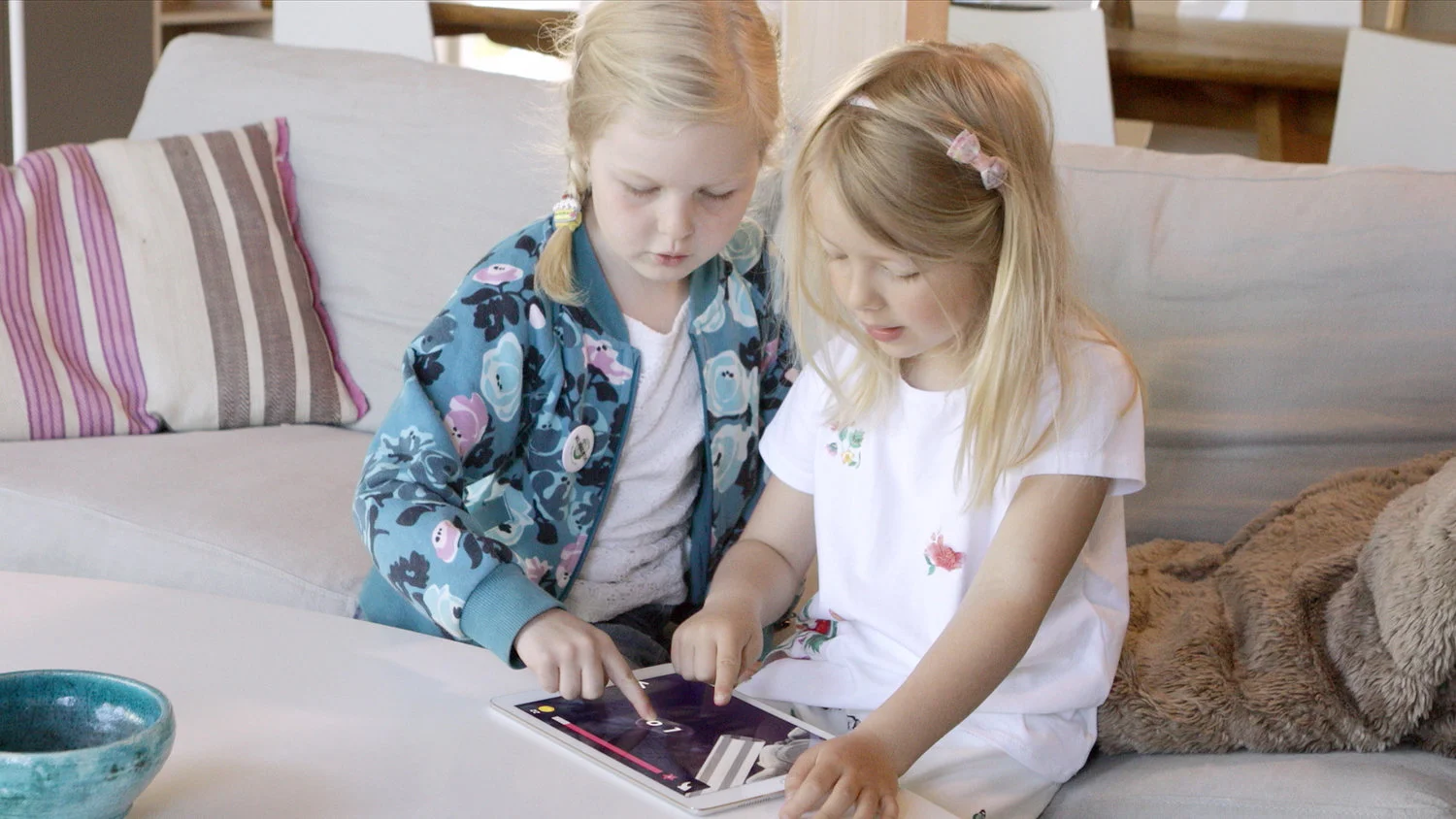 barn_iPad_lesespill_leselæring_knekk_lesekoden.jpeg