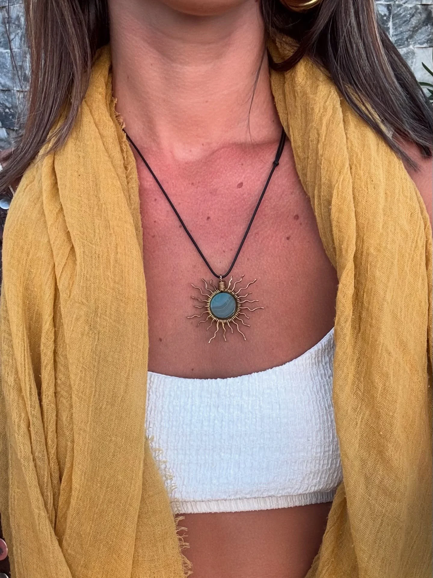 picked up this green agate necklace from a roadside jeweller on our visit to Sintra a couple weeks ago

this stone is believed to enhance compassion. makes a lot of sense as to why i was drawn to it. at the time i was really contemplating how differe