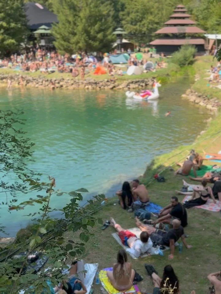 special mems from @modemfestival 4 weeks ago

i lost my voice the day before when i left Garbicz festival in Poland, to get to Modem in Croatia on time. it felt like just another normal day for me going from one doof to the next 😂

towards the end o