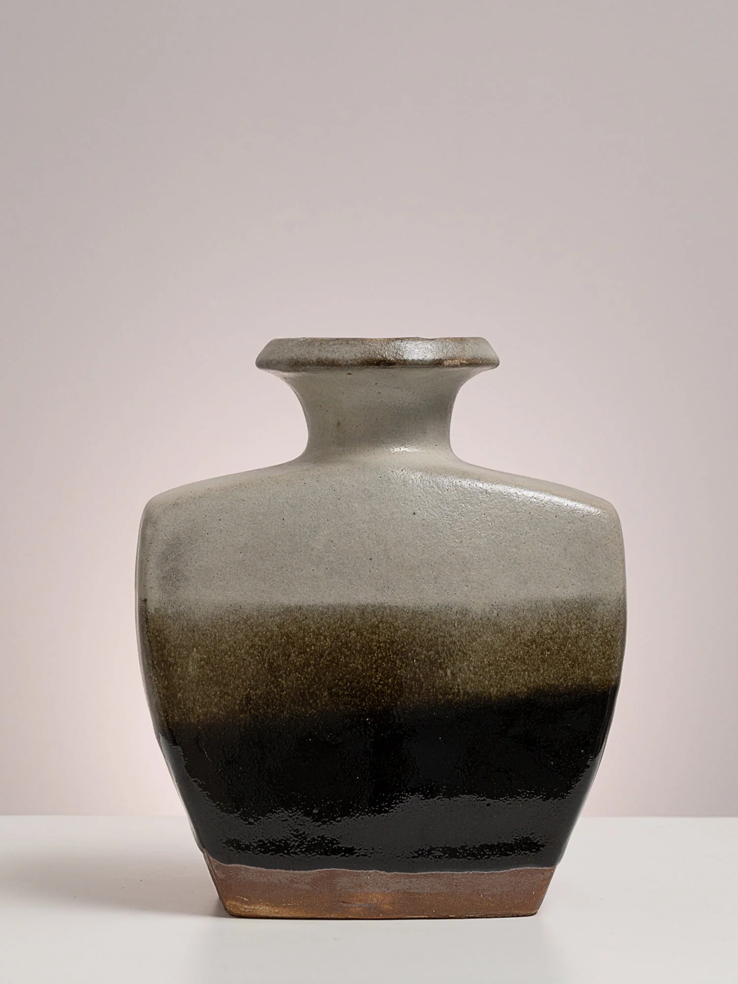 Shibui_modern_0004_Hamada Shoji 5.jpg