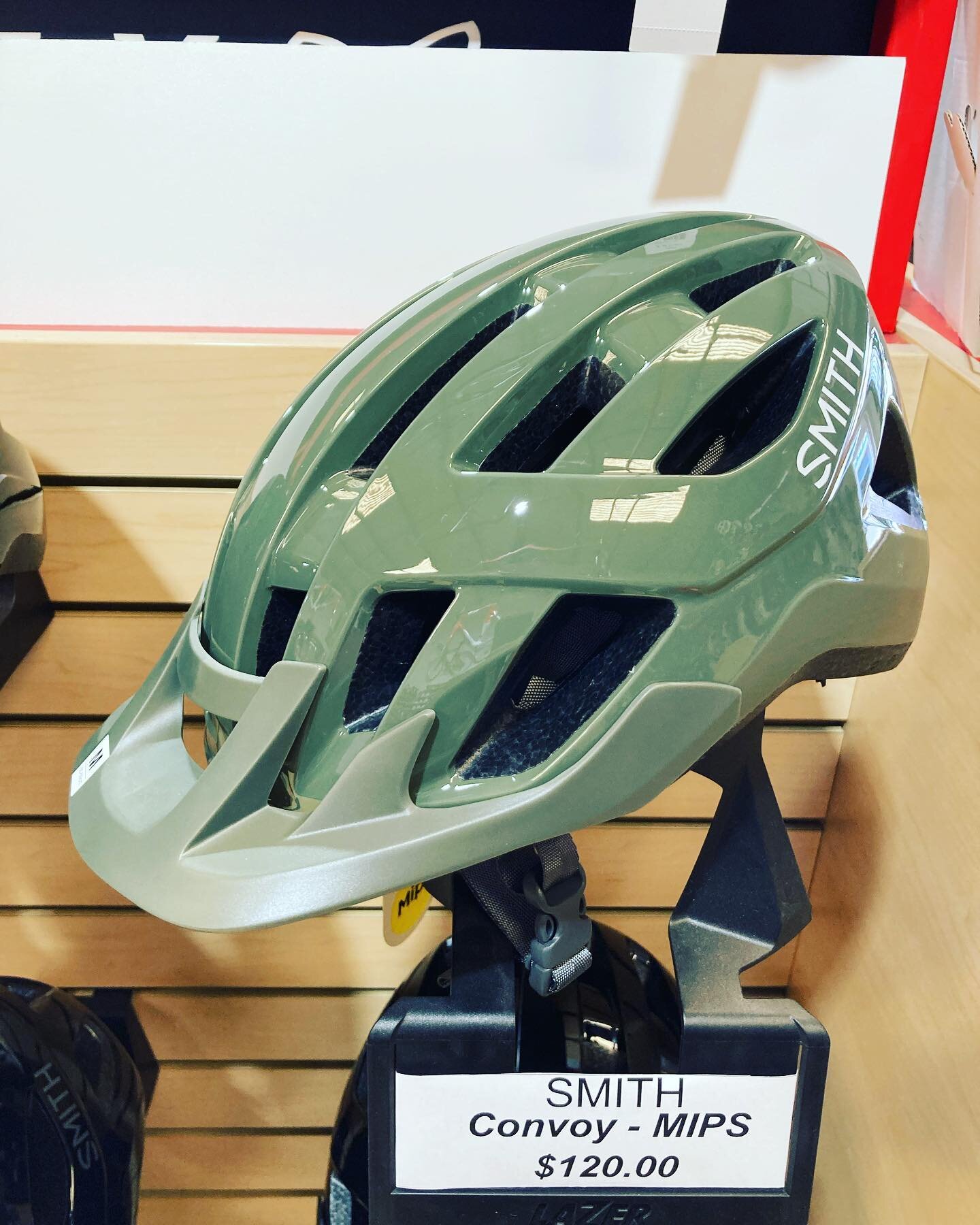 First drop of the new Smith helmets. 
Convoy mtb and Signal road models. 
Various colours. 
MIPS protection. 
$120 each
#smithhelmets #smithoptics 
.
.
.
.
.
.
#wefixbikes
#webuildbikes
#webuildwheels
#weknowbikes
#bunburysmostexperiencedbikeshop
#bu