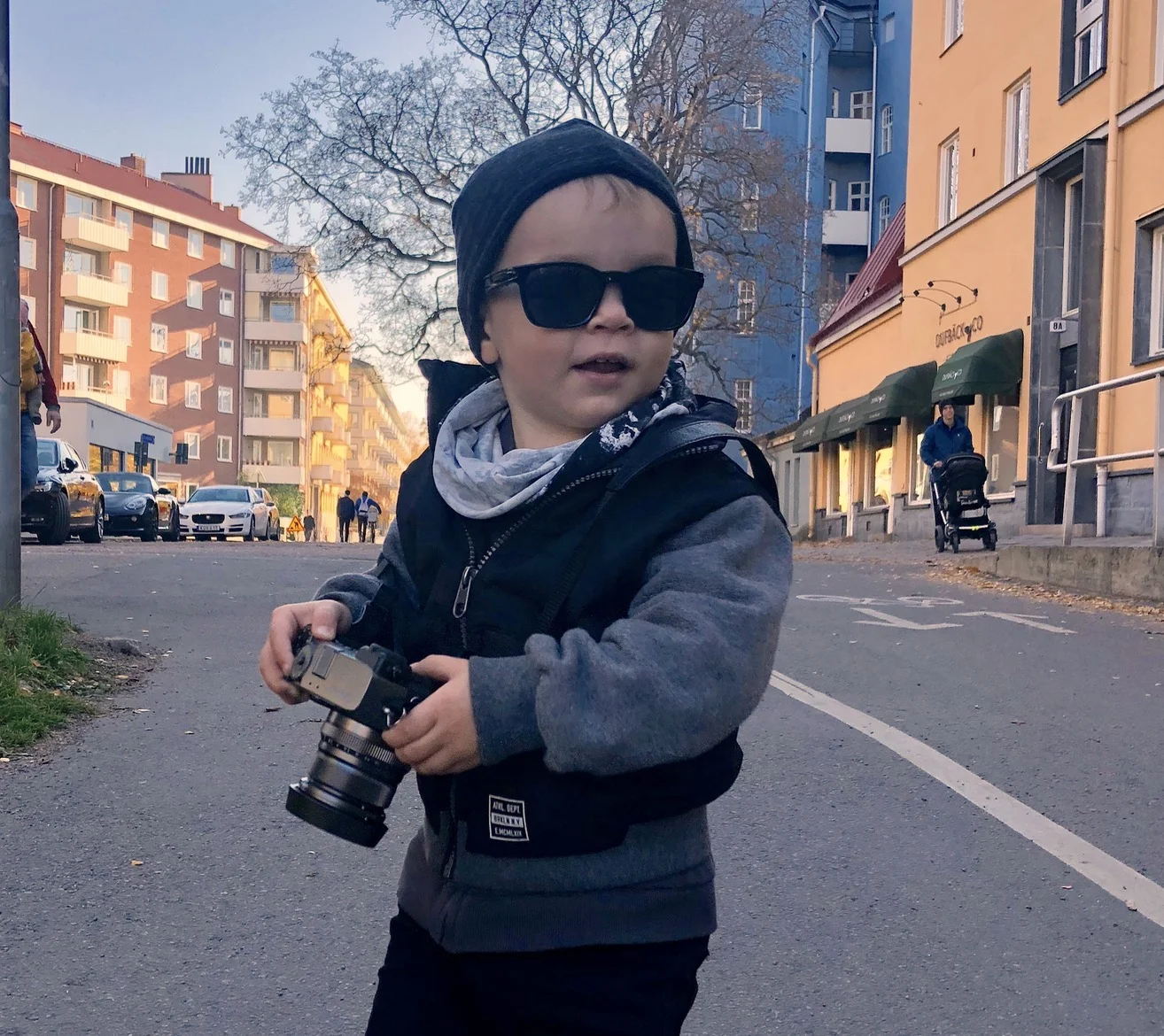 Min son är i full uppskolning för att gå i pappas fotsteg