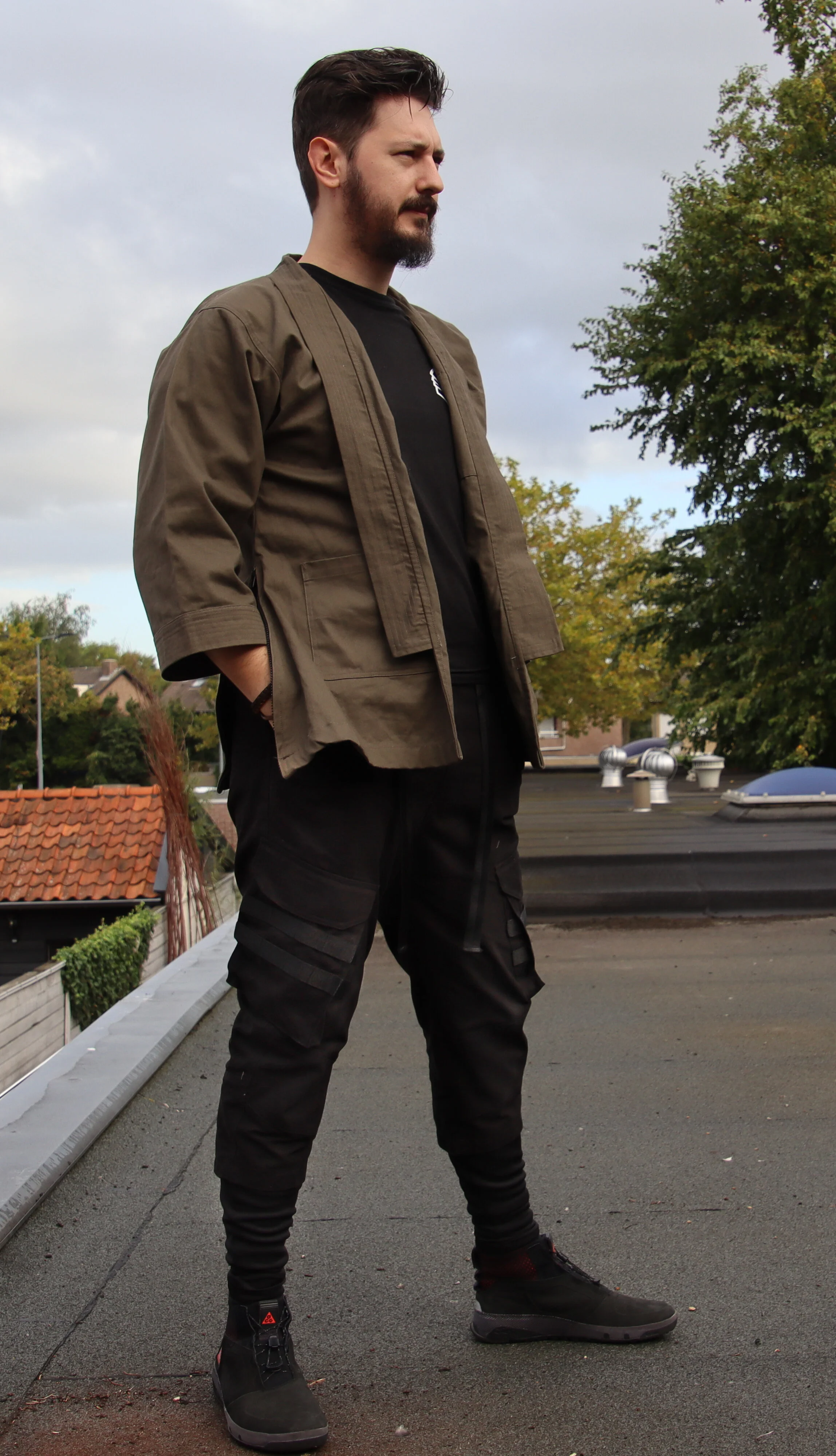 It’s me, on a roof, with some clothes I like!