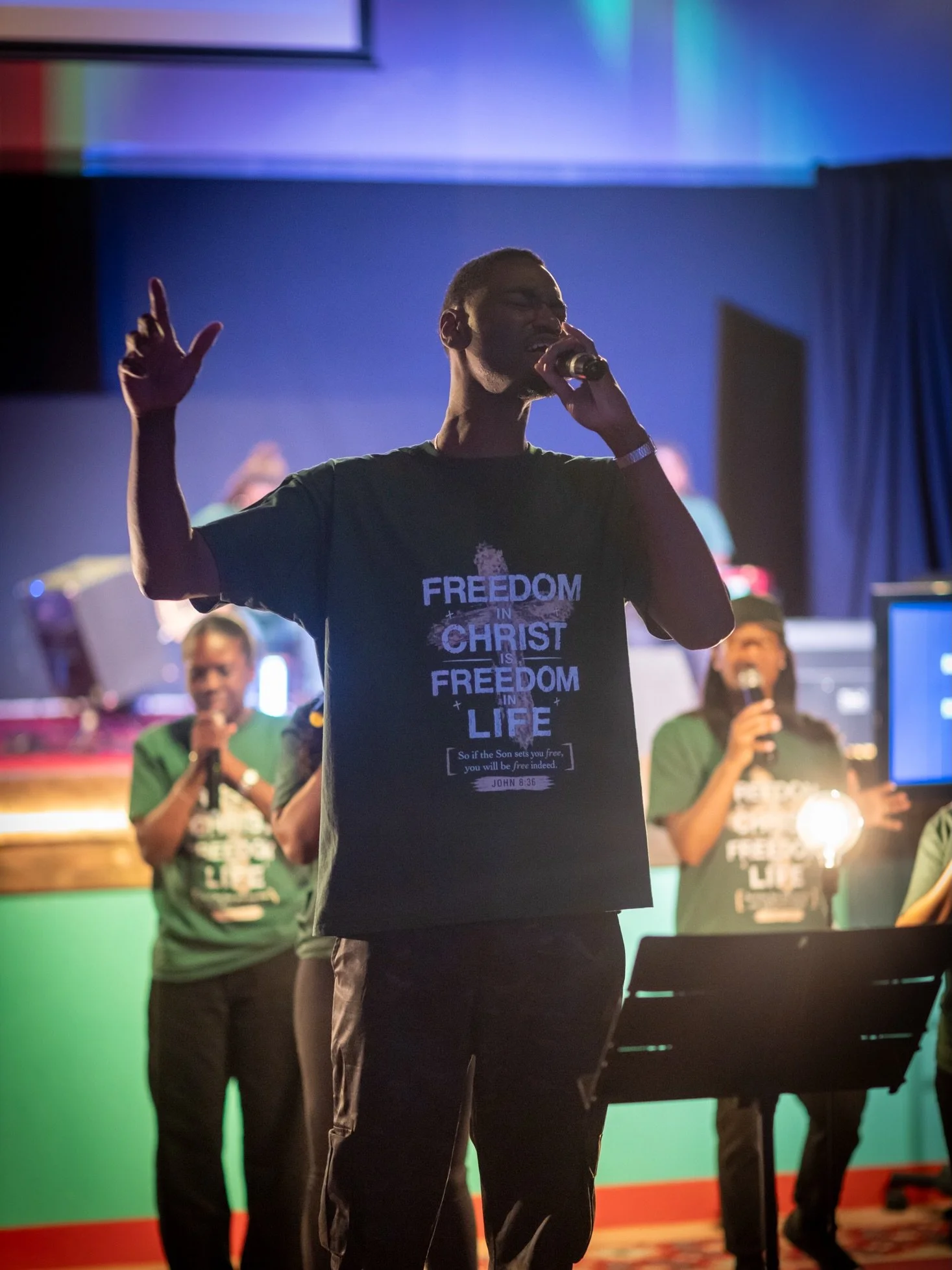 Last night was truly special 🤍
A powerful time in His presence, worshipping together and drawing closer to Him.

#WorshipNight #HisPresence #ChurchFamily