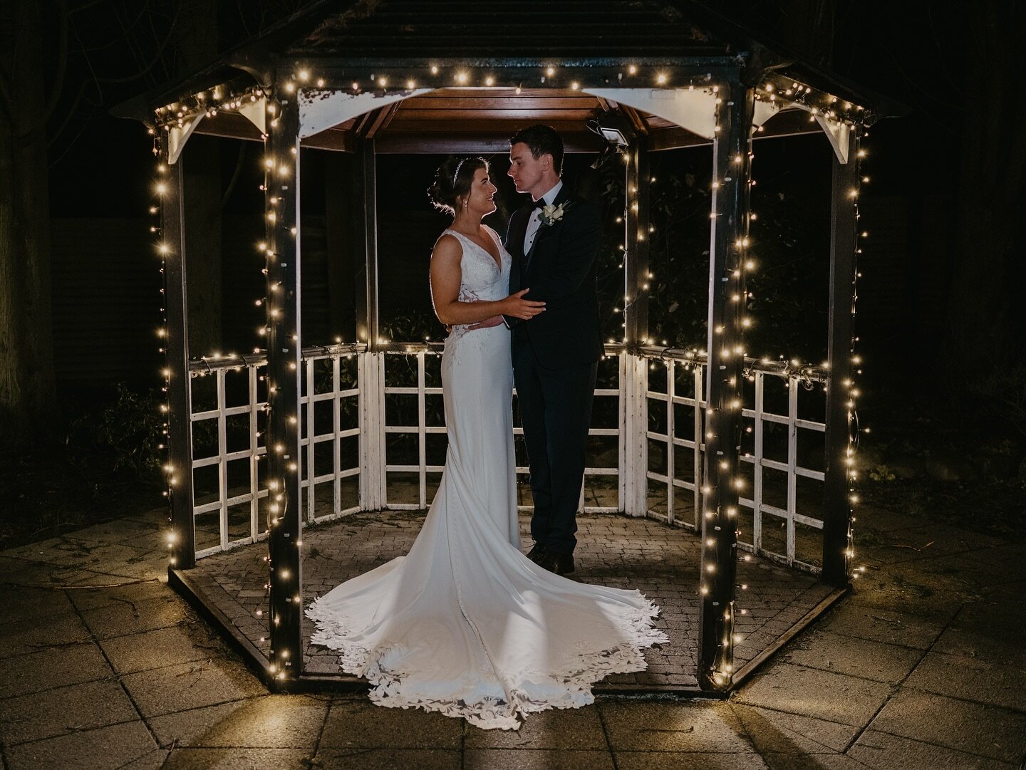 Last wedding of the year spent with these two ✨ we got a small break with the rain of about 15mins and made the most of it.
I&rsquo;d a fantastic day working alongside Niall and his wife on video too!
More to follow but for now wishing you all a very